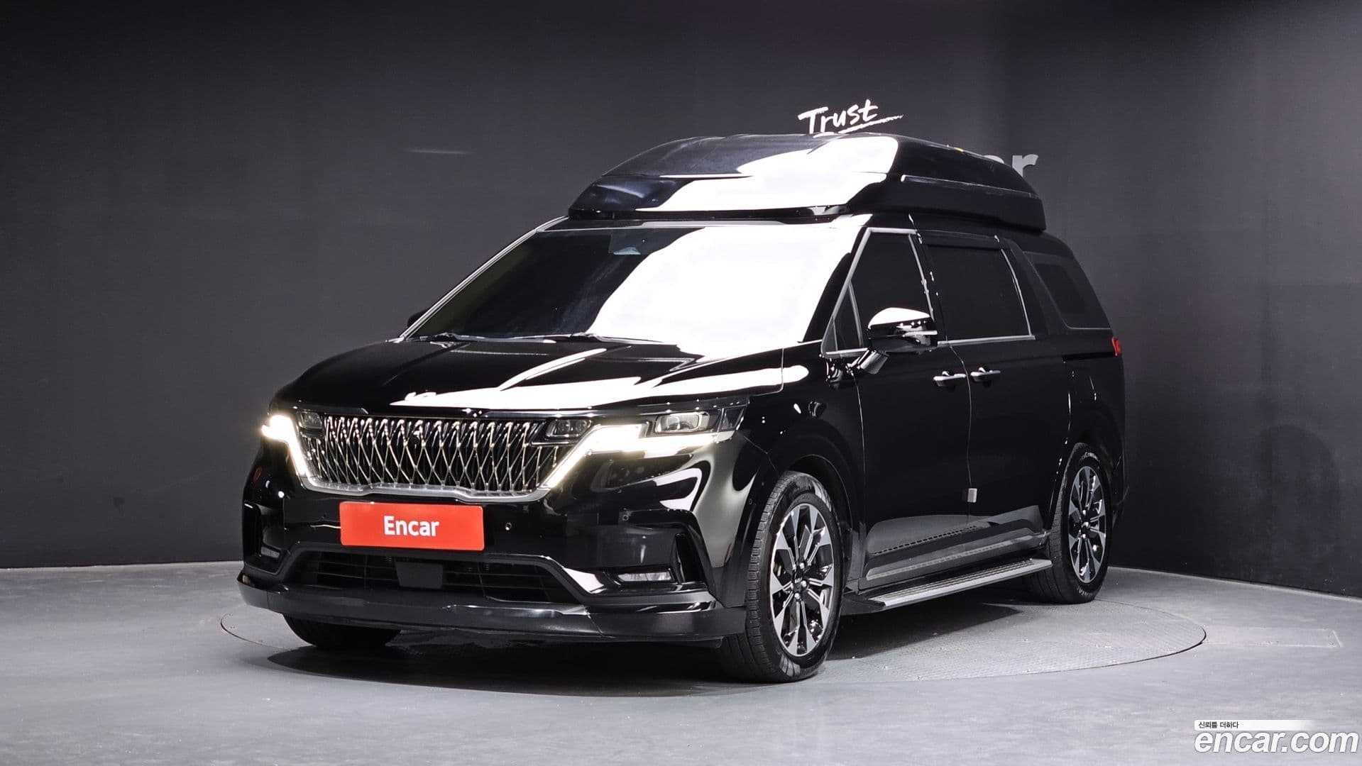 Main__Slider__Photo:Canival Kia 2022.11-0