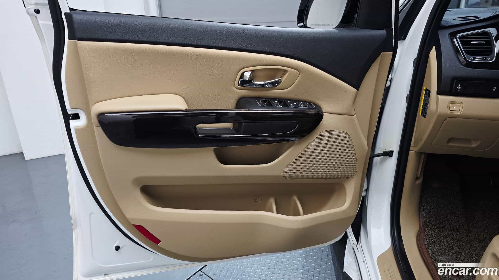 Canival Kia 2019.5-INNER-034