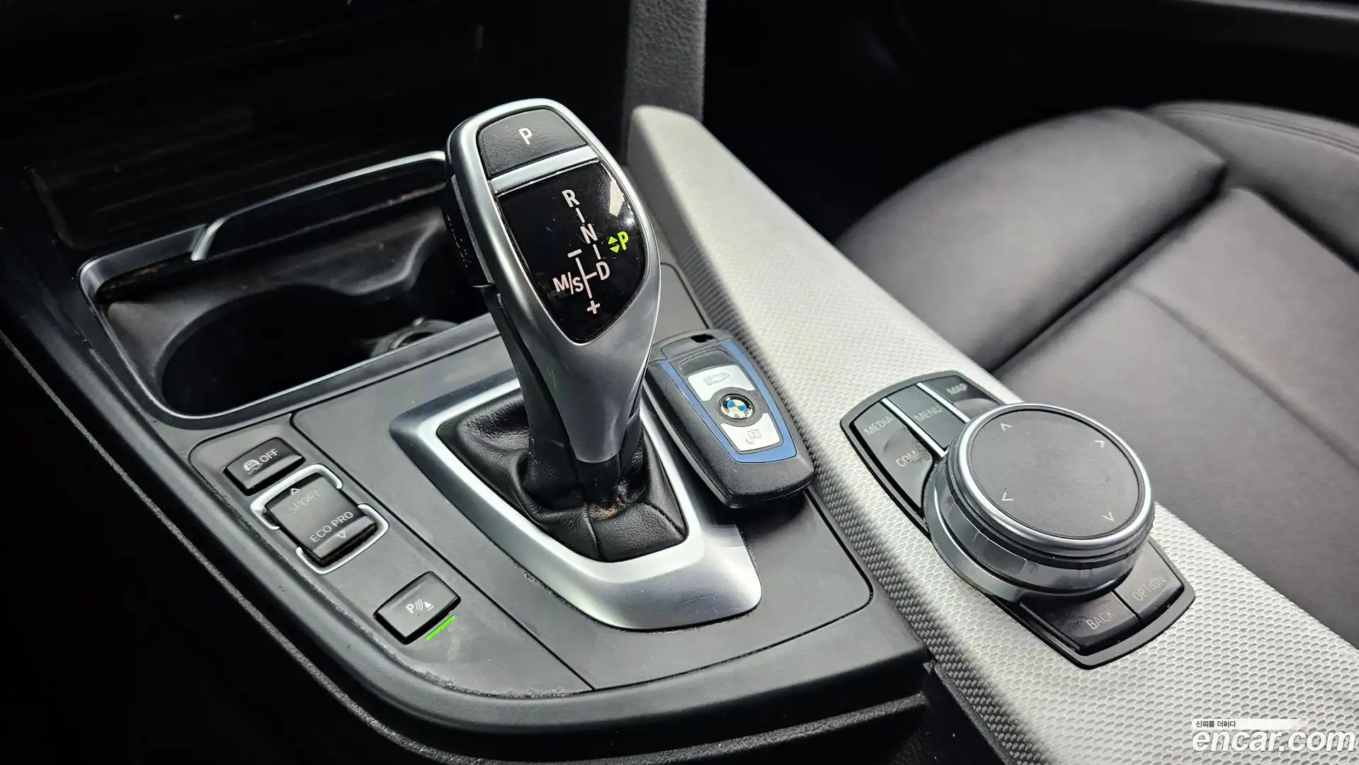 3-Series BMW 2017.3-INNER-009