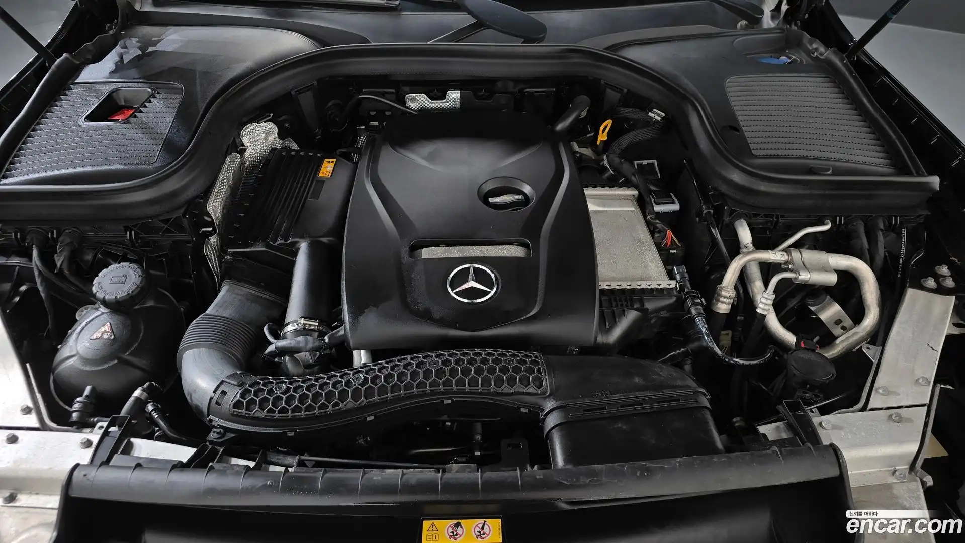 GLC-Class Mercedes-Benz 2019.11-OUTER-006