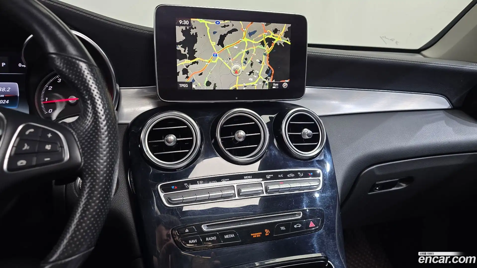 GLC-Class Mercedes-Benz 2019.11-OPTION-016