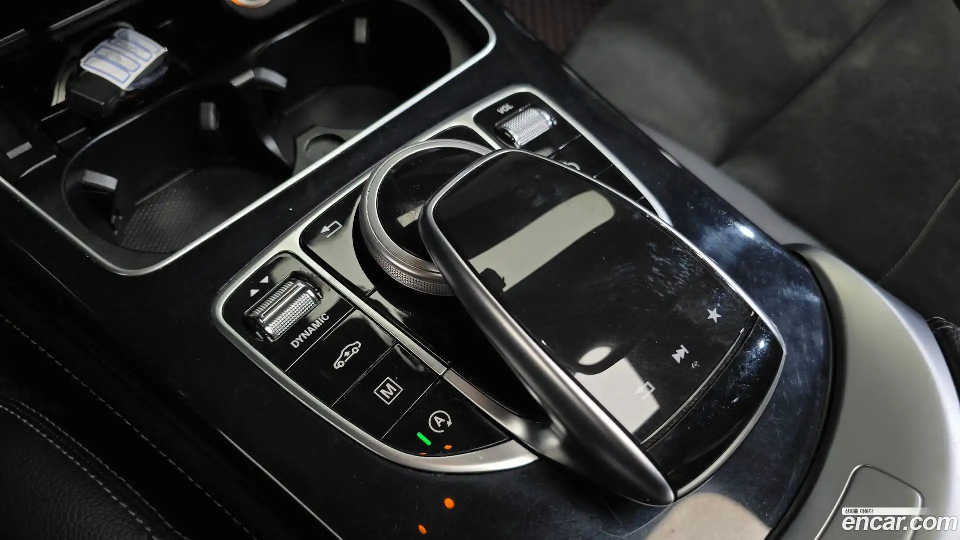 GLC-Class Mercedes-Benz 2019.11-OPTION-044