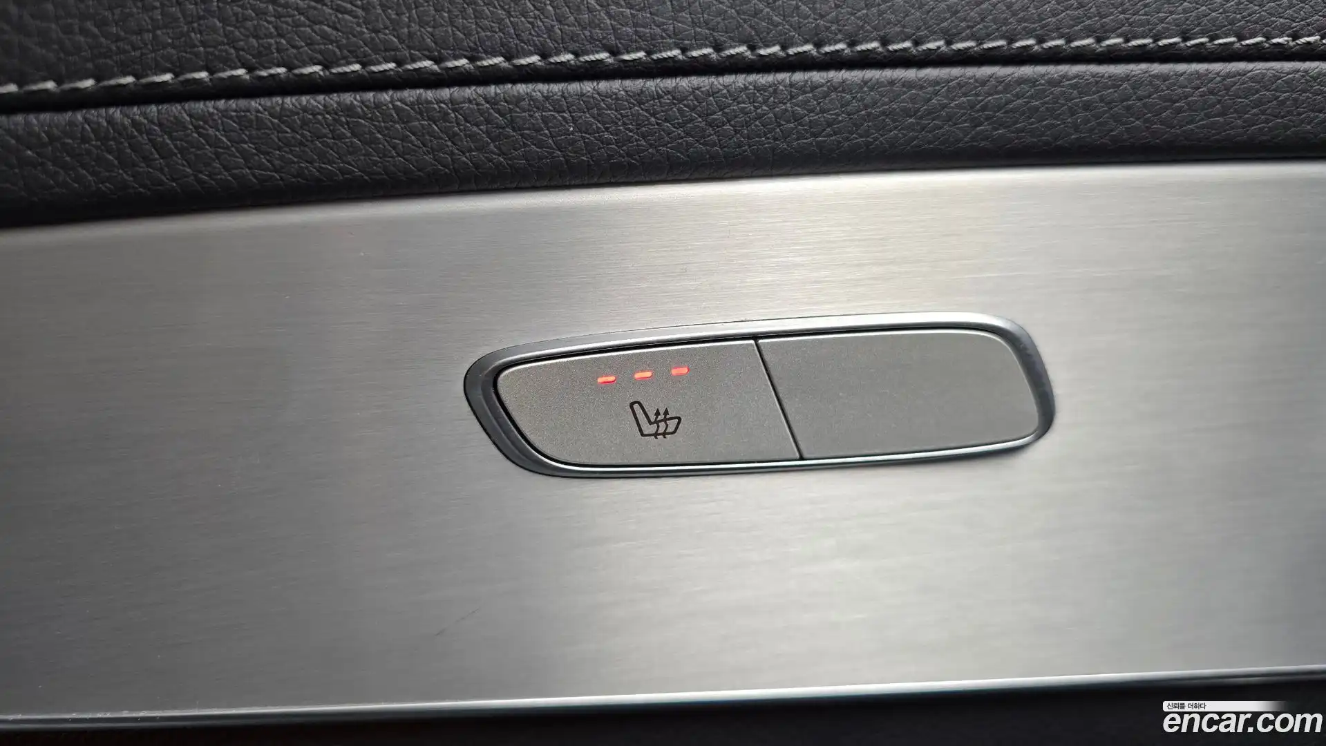 GLC-Class Mercedes-Benz 2019.11-OPTION-047