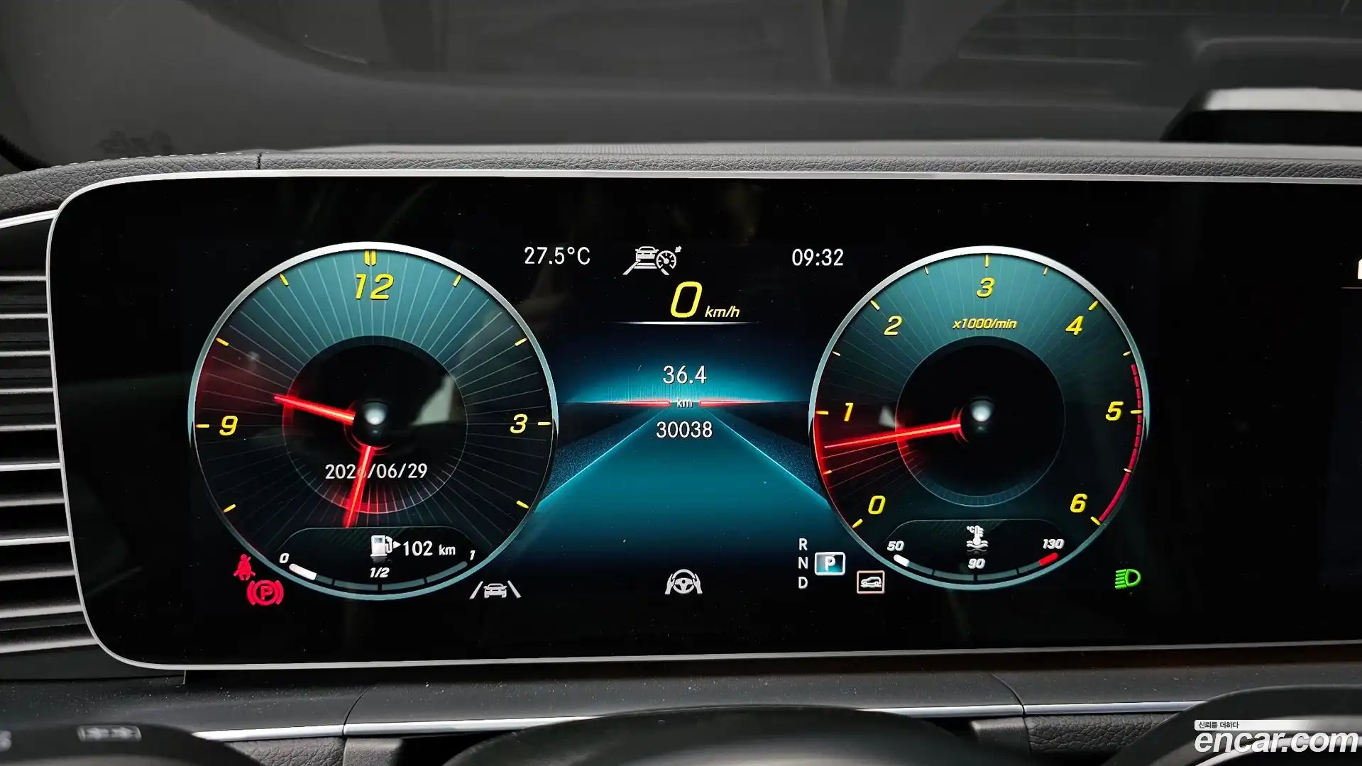GLE-Class Mercedes-Benz 2023.7-INNER-008