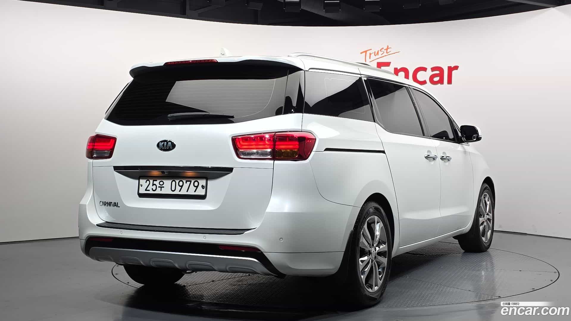 Canival Kia 2015.11-OUTER-002