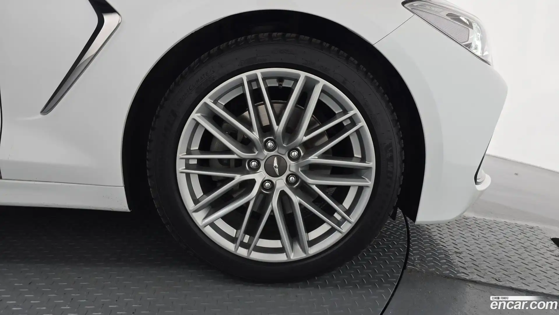 G70 Genesis 2020.5-OUTER-031