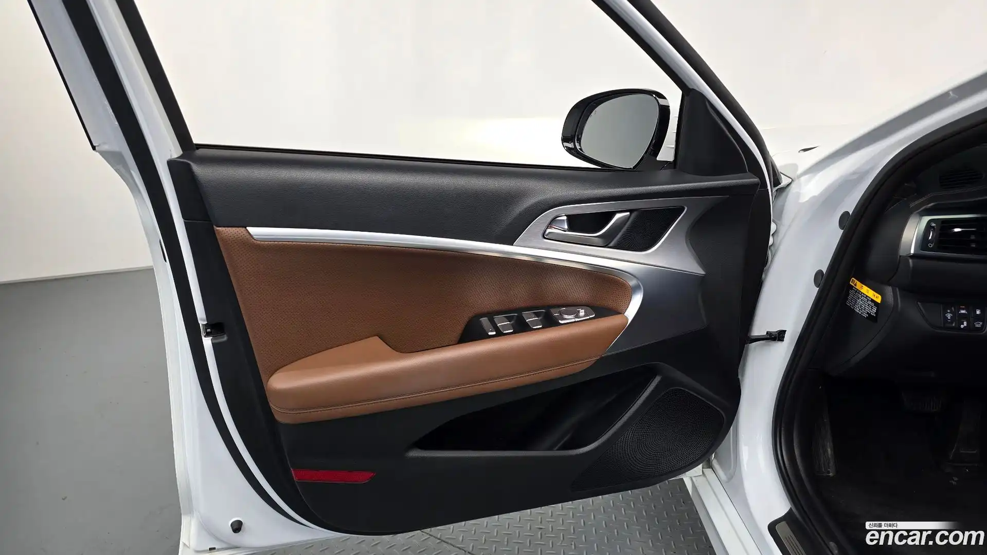 G70 Genesis 2020.5-INNER-034