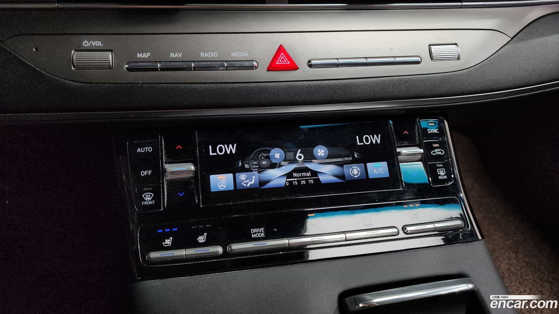 Grandeur Hyundai 2022.9-OPTION-044