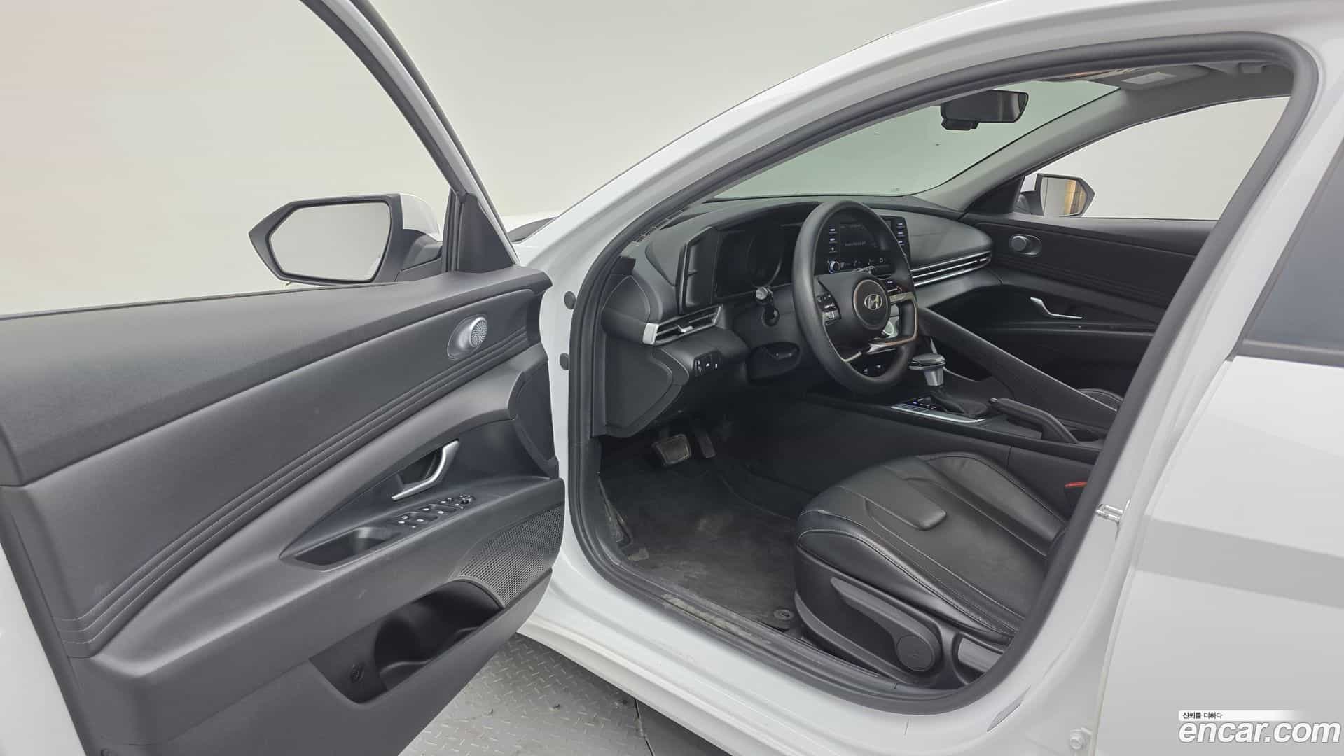 AVANTE Hyundai 2022.7-INNER-010