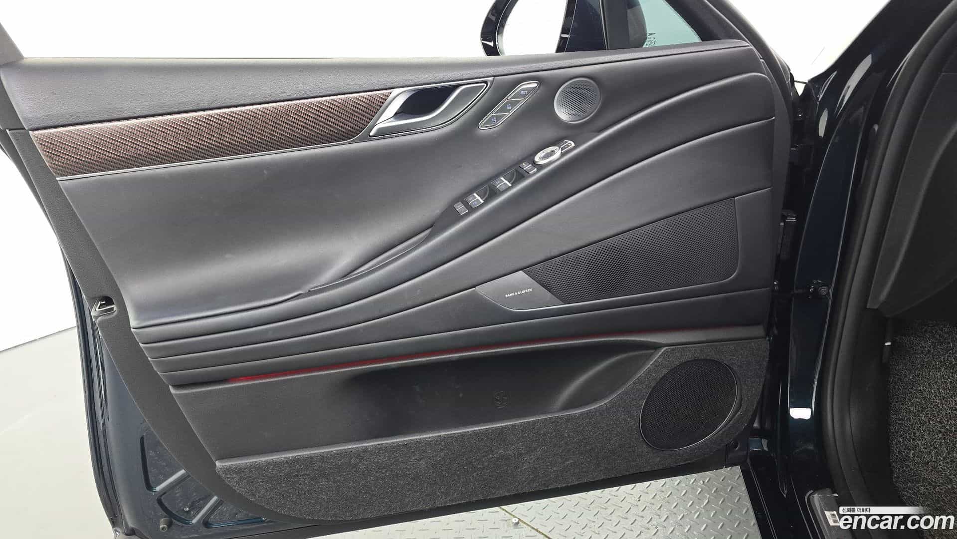 G80 Genesis 2024.10-INNER-034