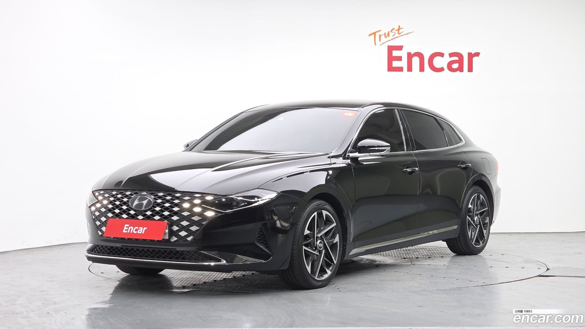 Main__Slider__Photo:Grandeur Hyundai 2022.2-0