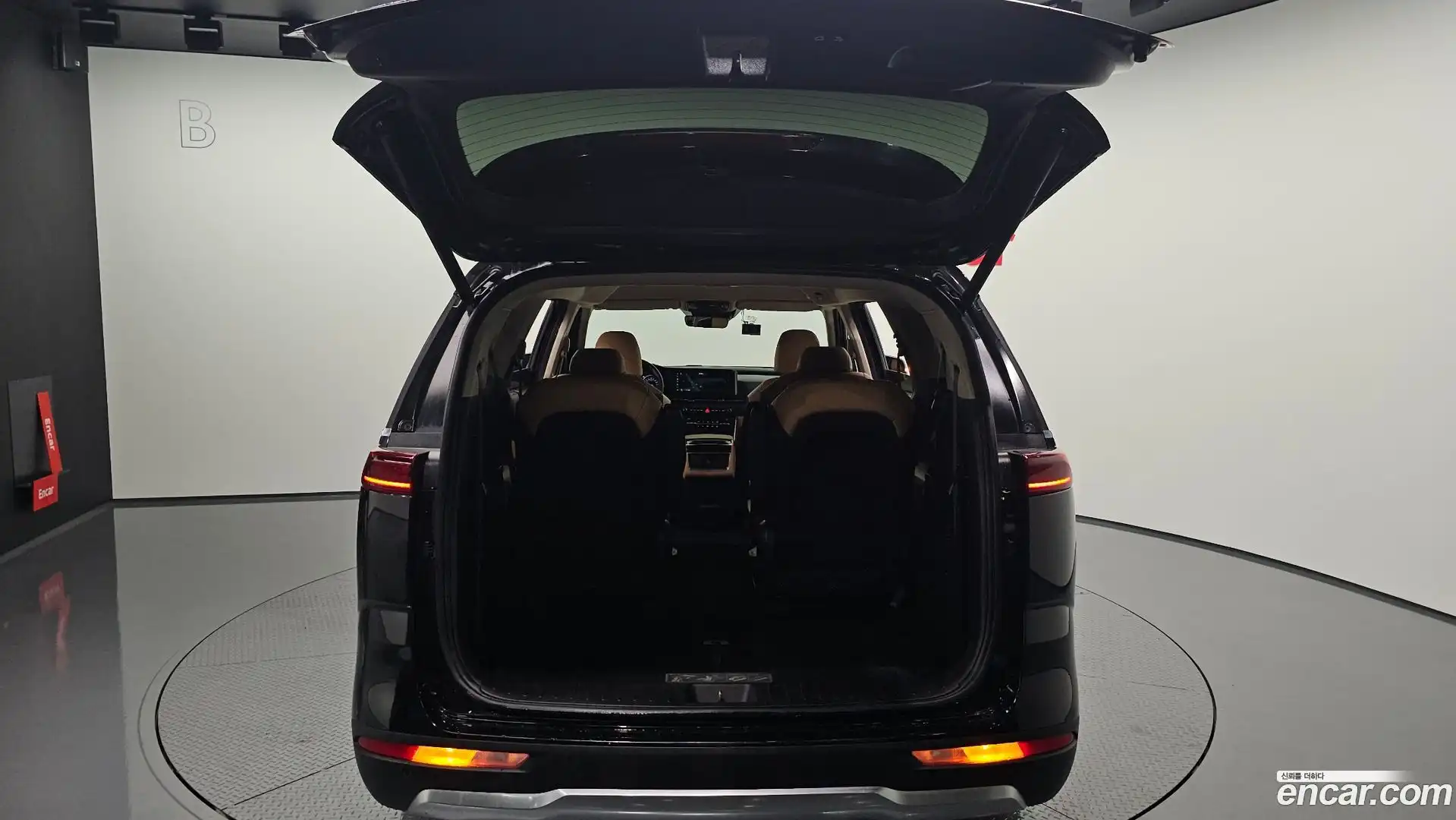 Canival Kia 2021.3-OPTION-024