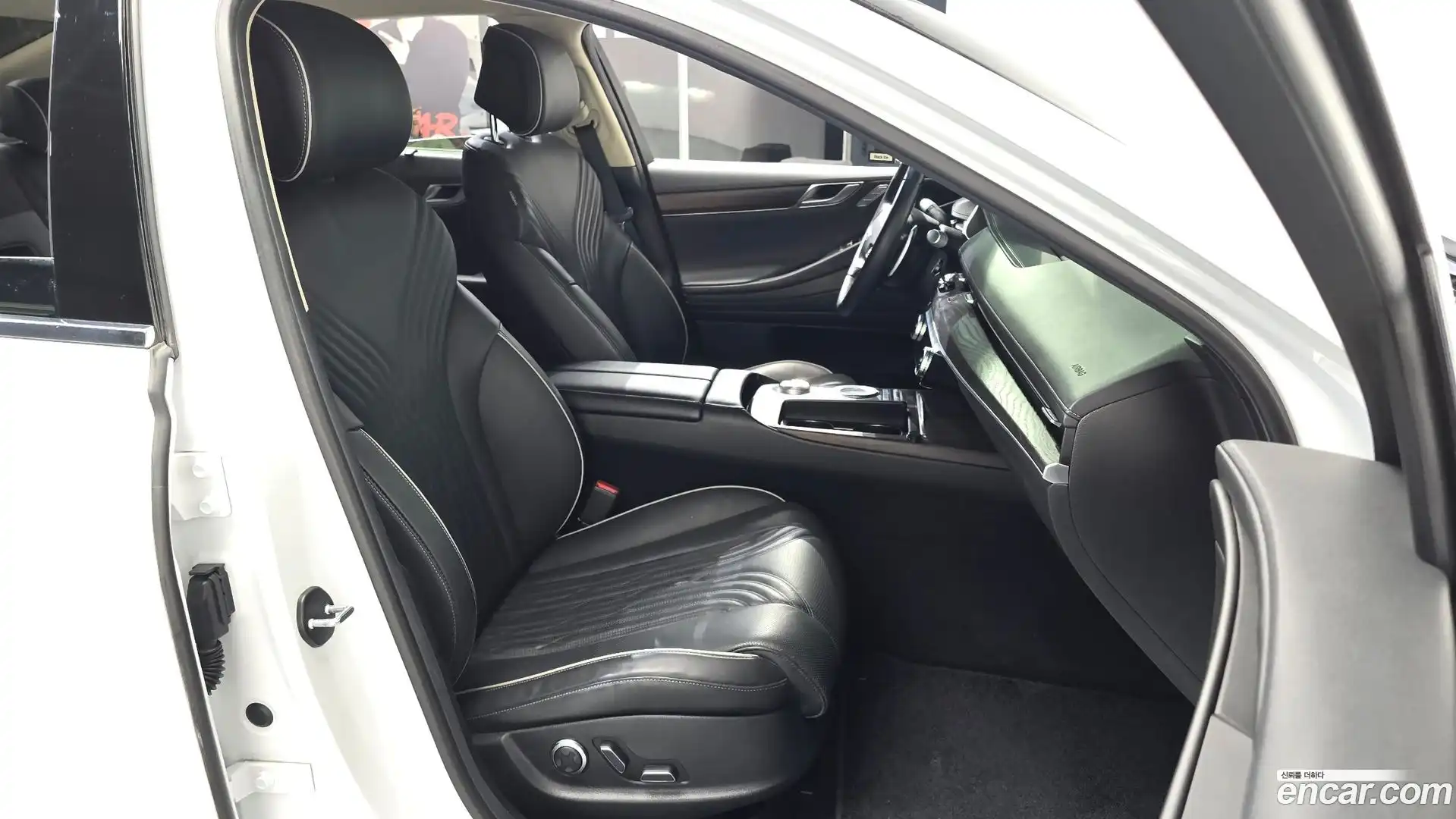 G80 Genesis 2020.4-INNER-036