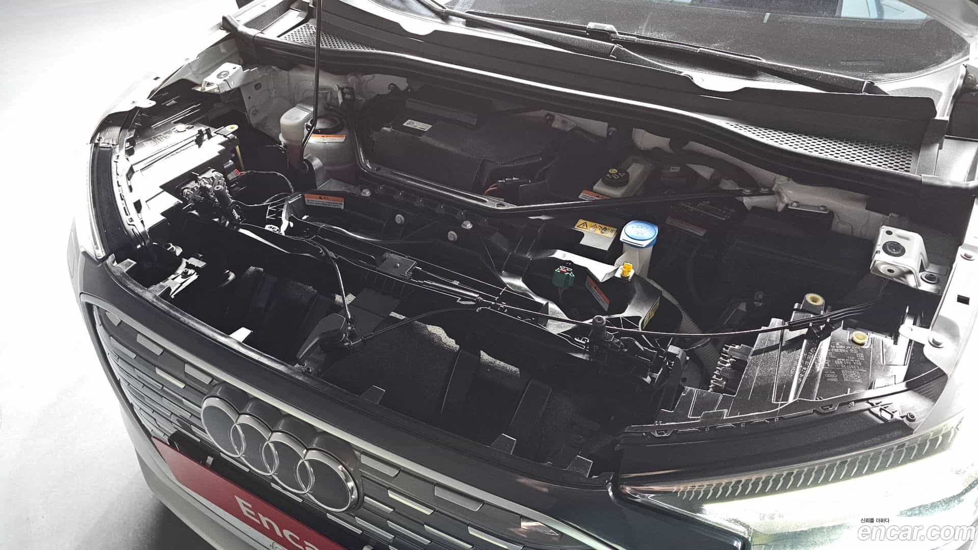 Q4 e-tron Audi 2022.9-OUTER-006