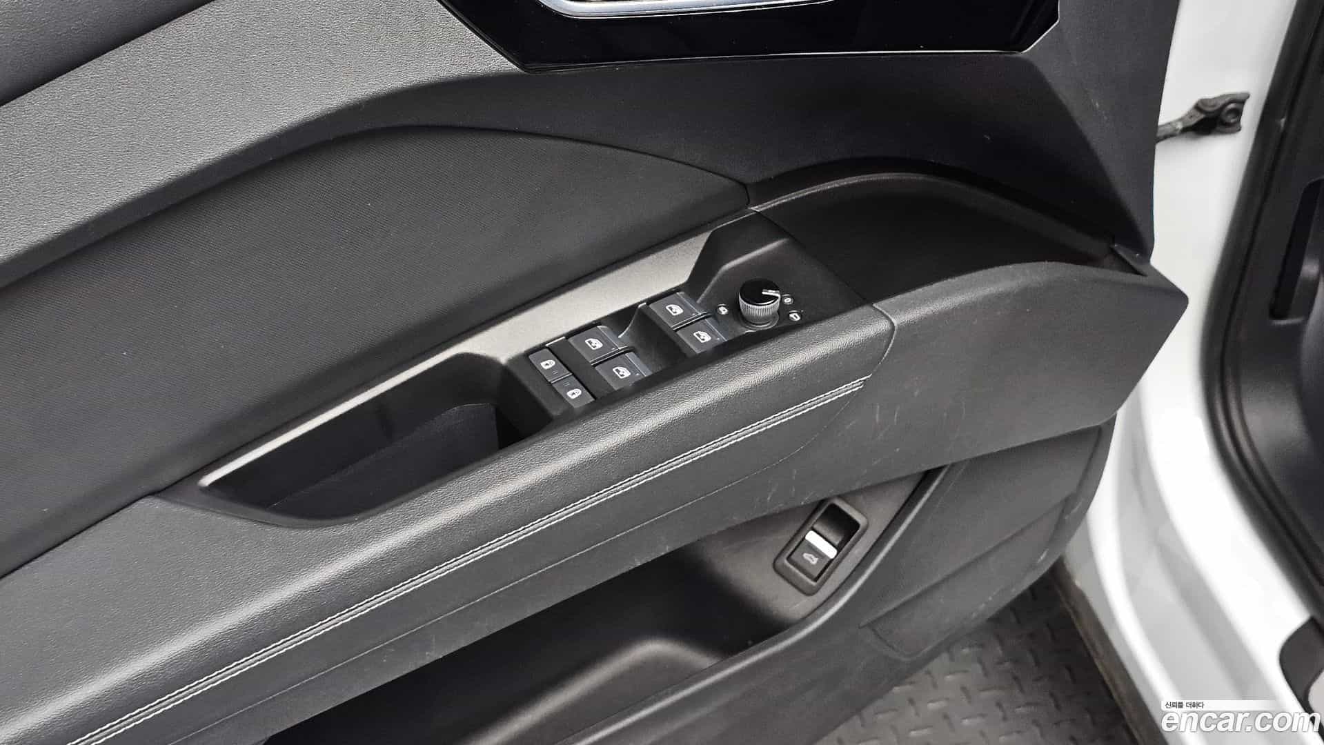 Q4 e-tron Audi 2022.9-OPTION-024