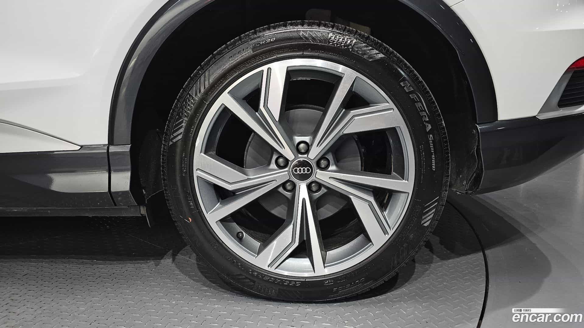 Q4 e-tron Audi 2022.9-OUTER-031