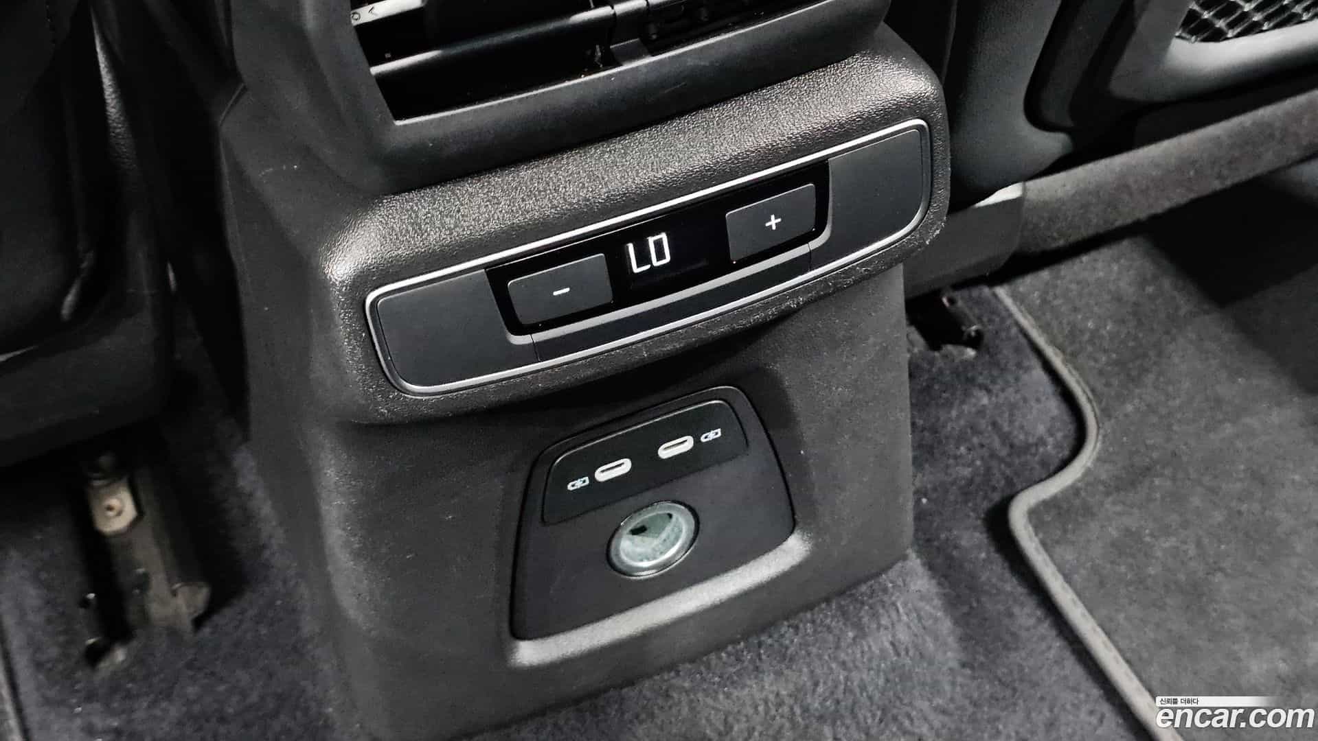 Q4 e-tron Audi 2022.9-OPTION-041