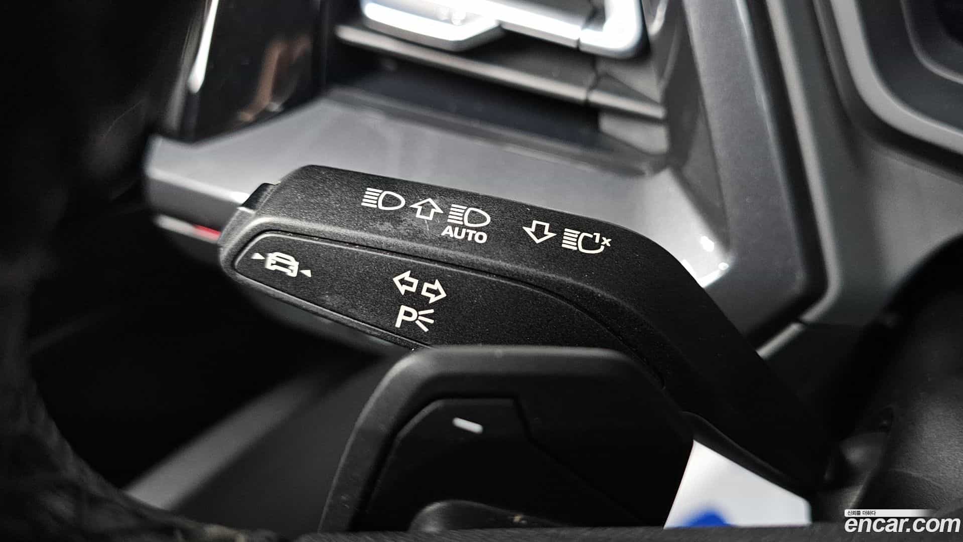 Q4 e-tron Audi 2022.9-OPTION-045