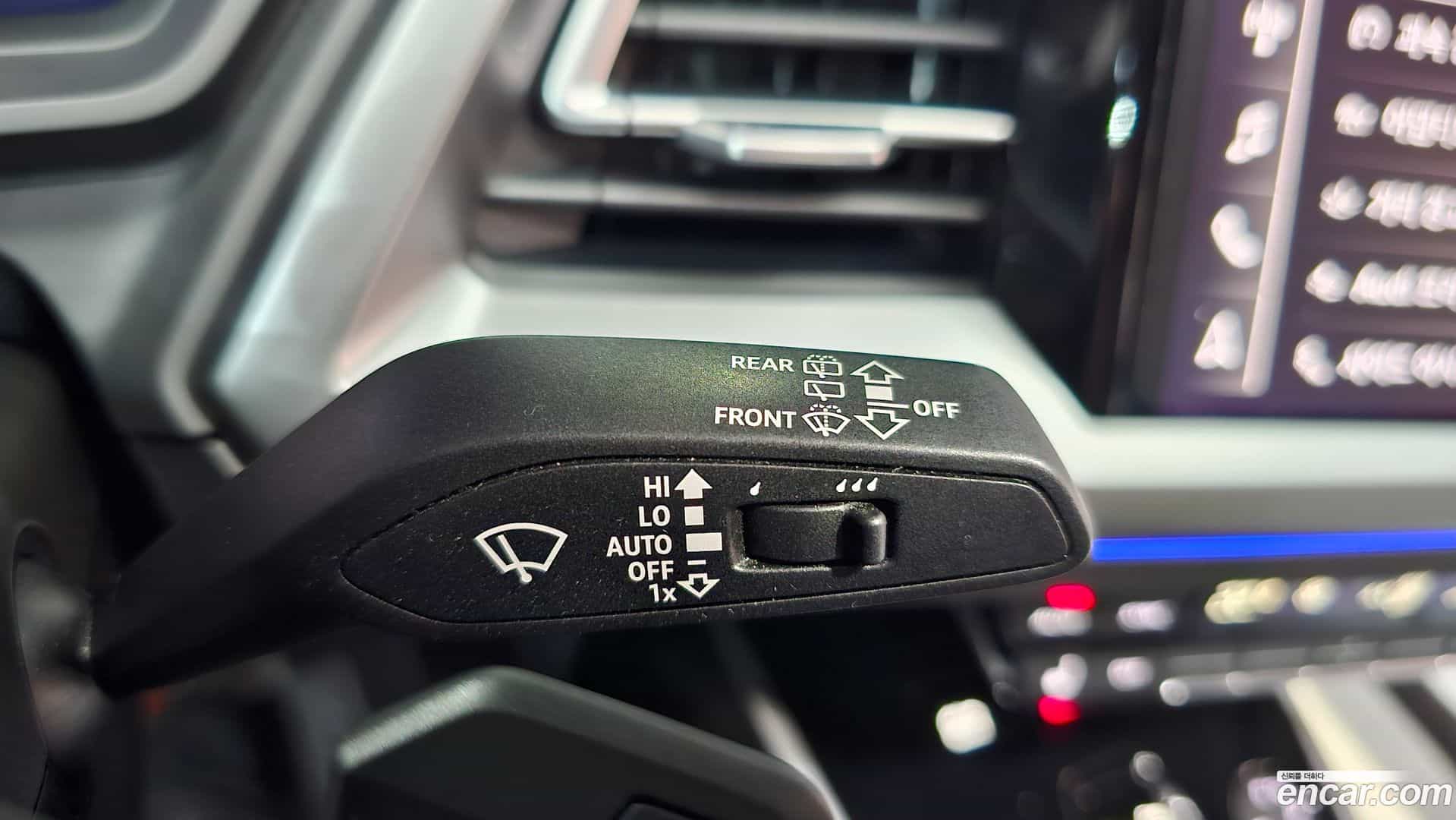 Q4 e-tron Audi 2025.8-OPTION-021