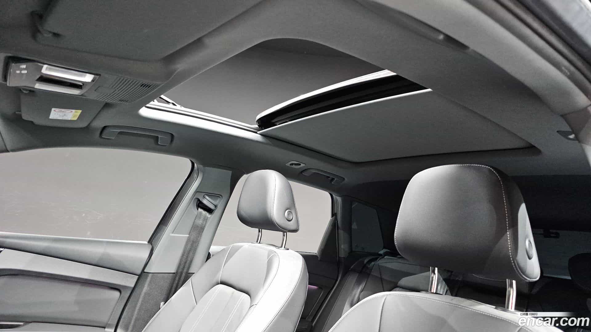 Q4 e-tron Audi 2025.8-OPTION-022