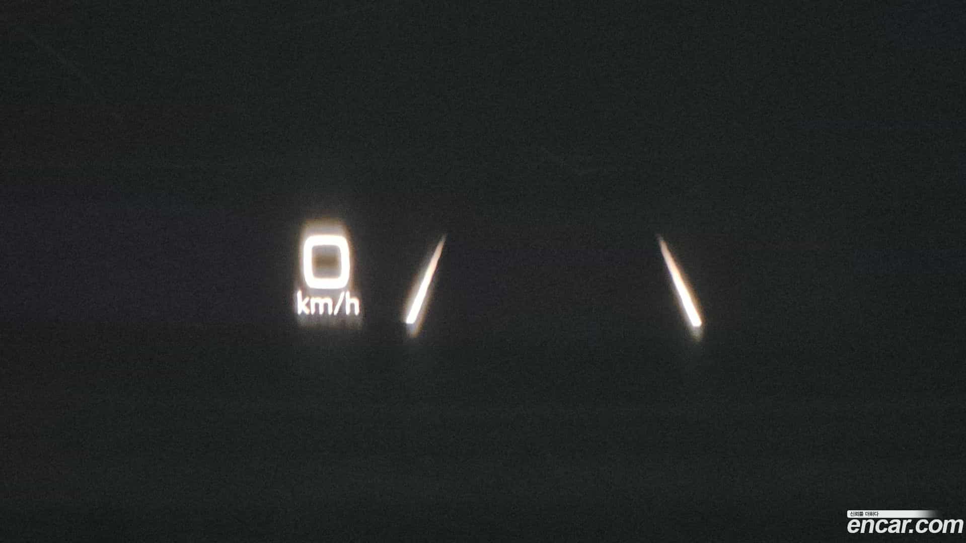 Q4 e-tron Audi 2025.8-OPTION-023