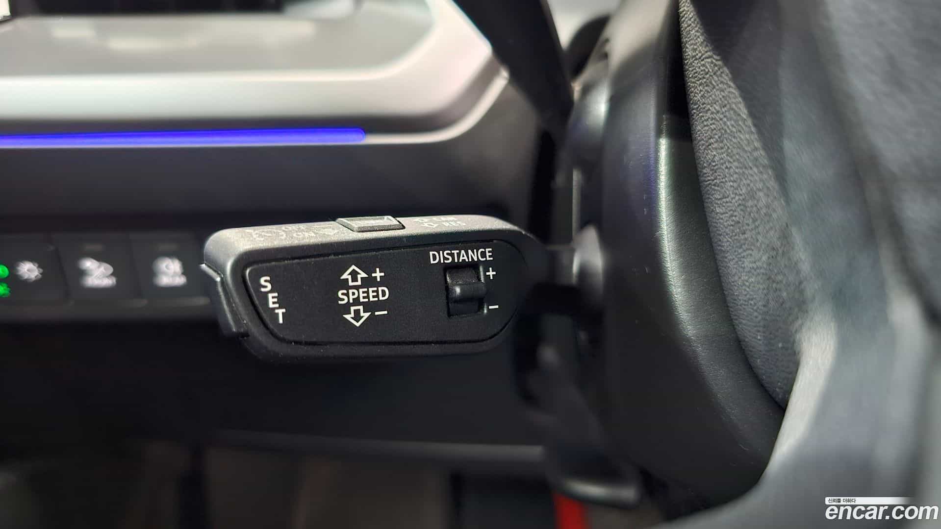 Q4 e-tron Audi 2025.8-OPTION-043