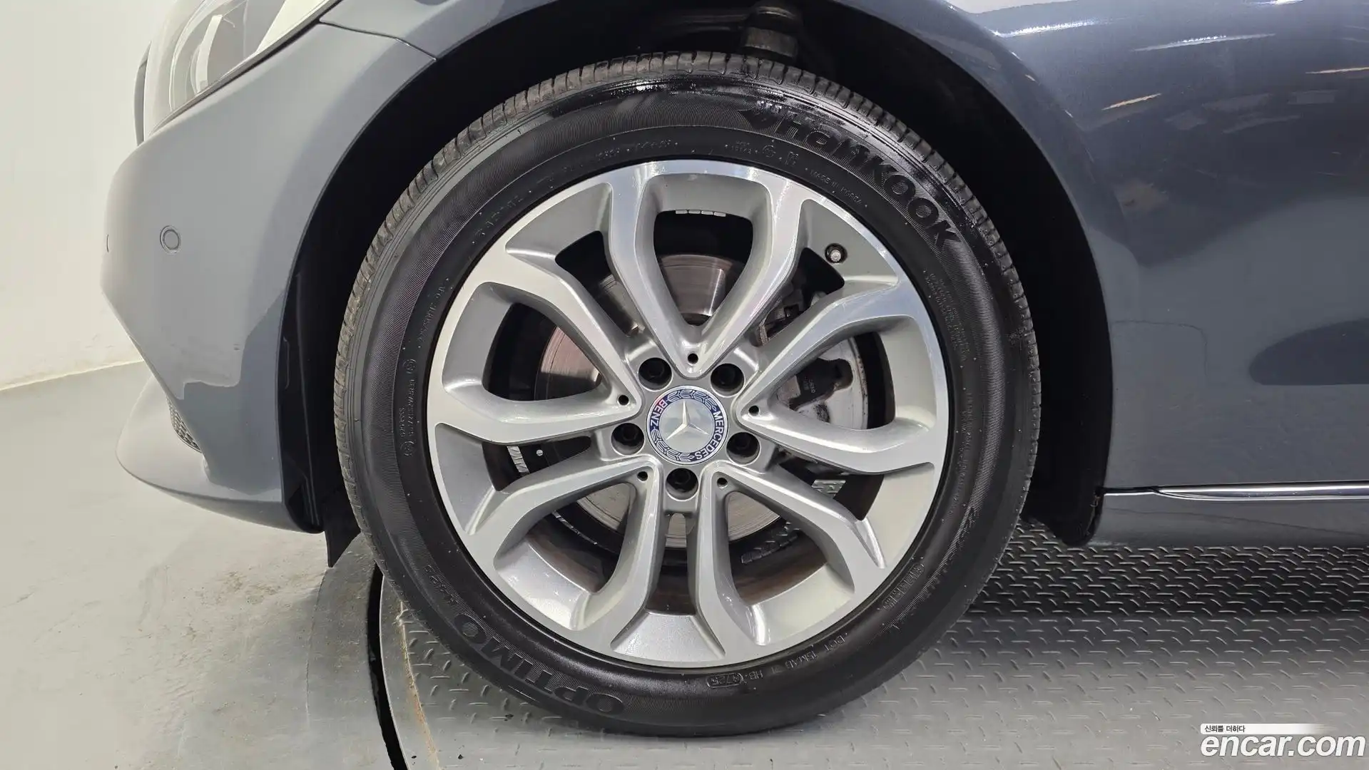 C-Class Mercedes-Benz 2015.9-OUTER-005