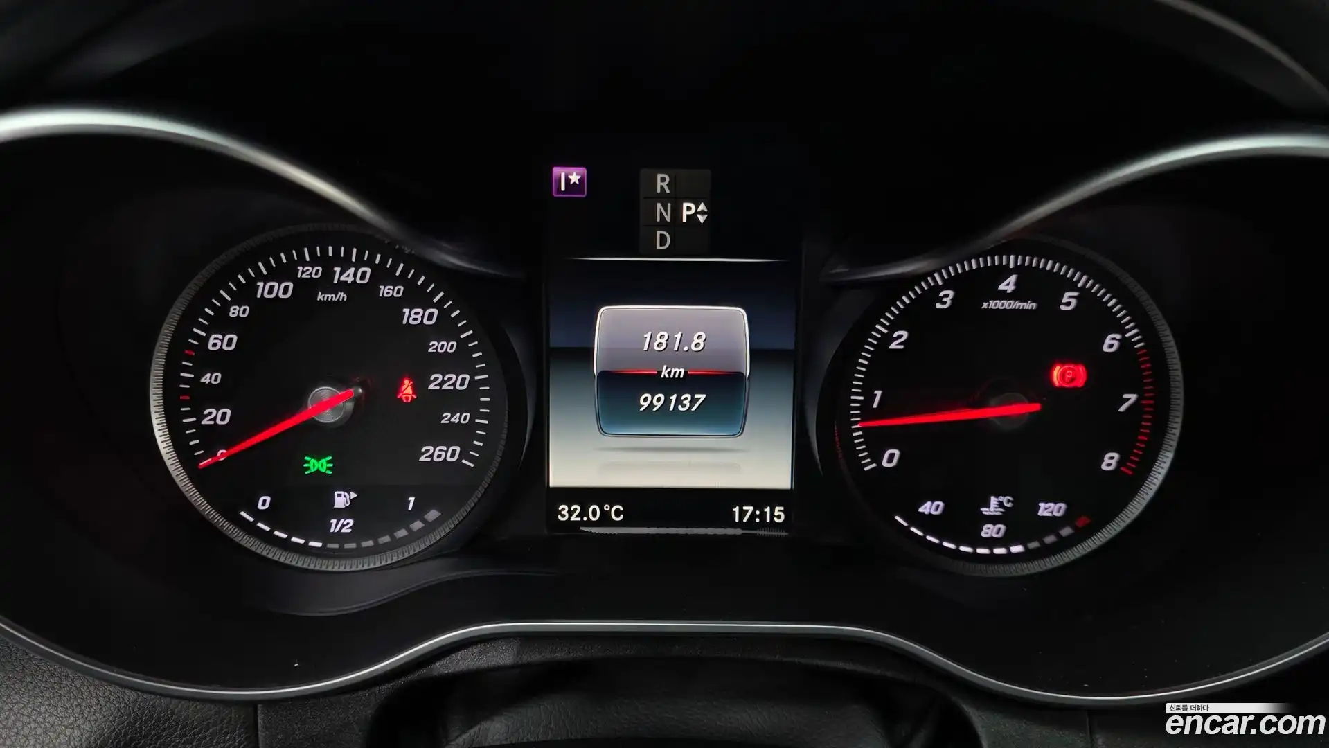 C-Class Mercedes-Benz 2015.9-INNER-008