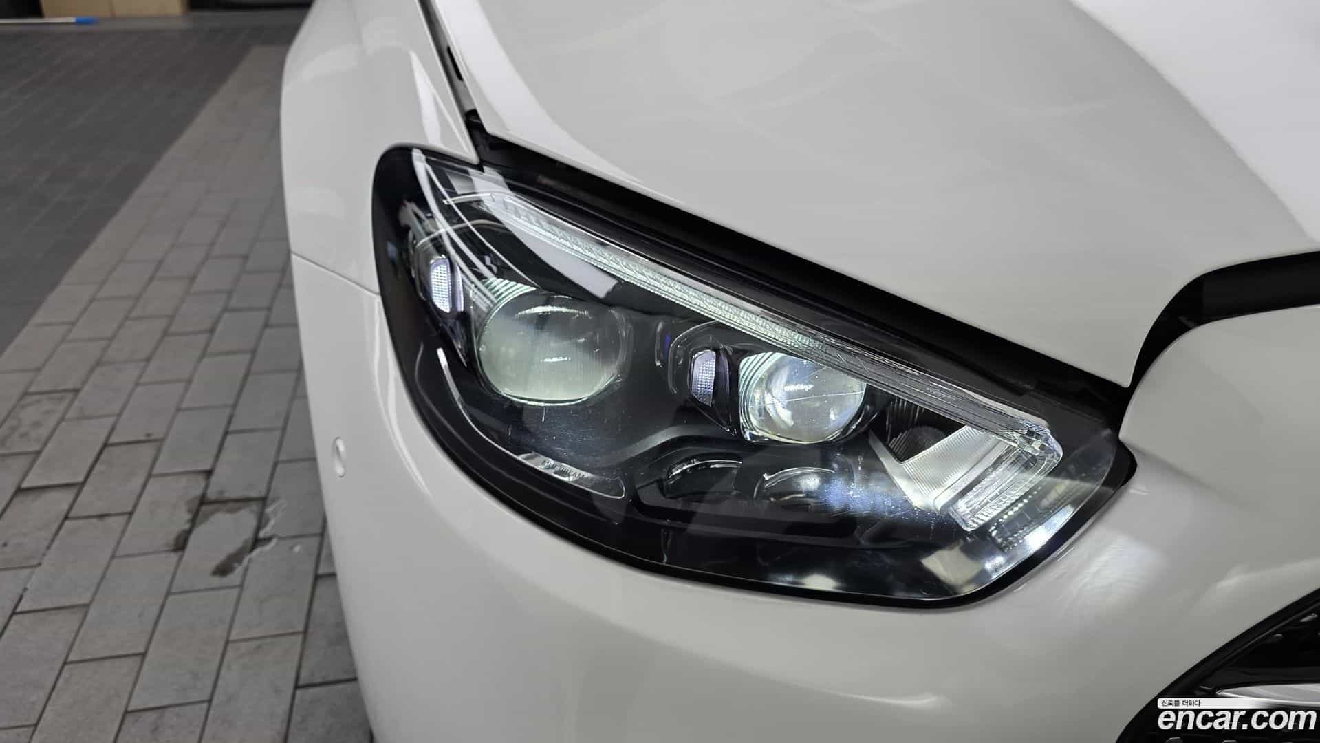E-Class Mercedes-Benz 2023.8-OUTER-032
