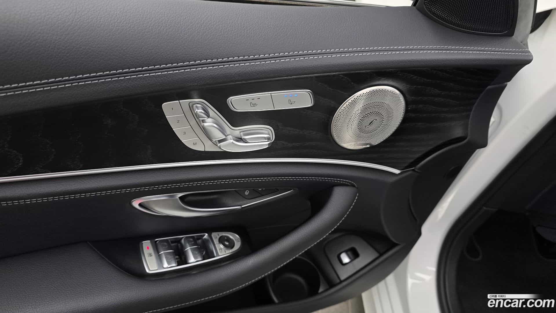 E-Class Mercedes-Benz 2023.8-OPTION-043