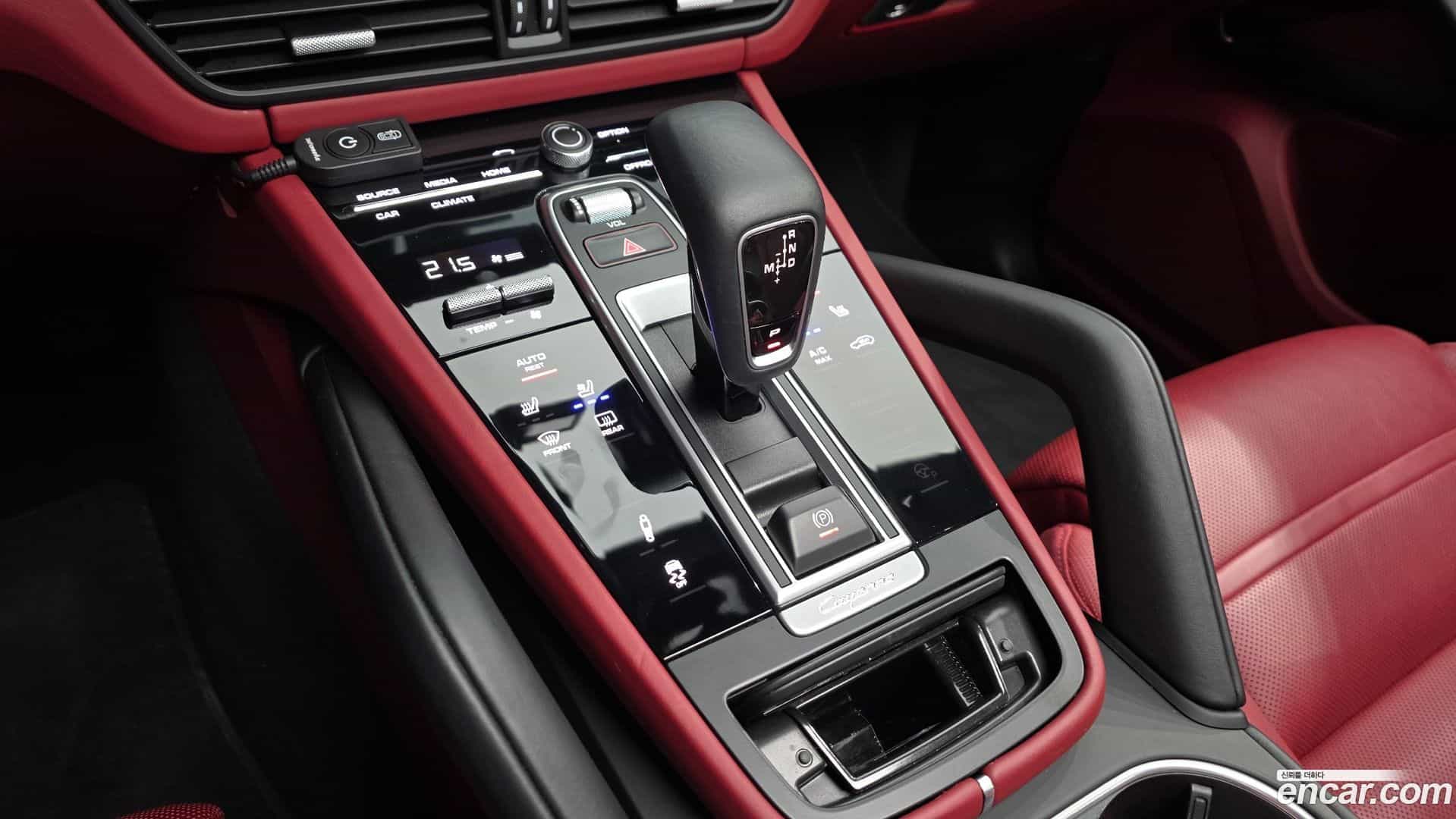 Cayenne Porsche 2019.2-INNER-009