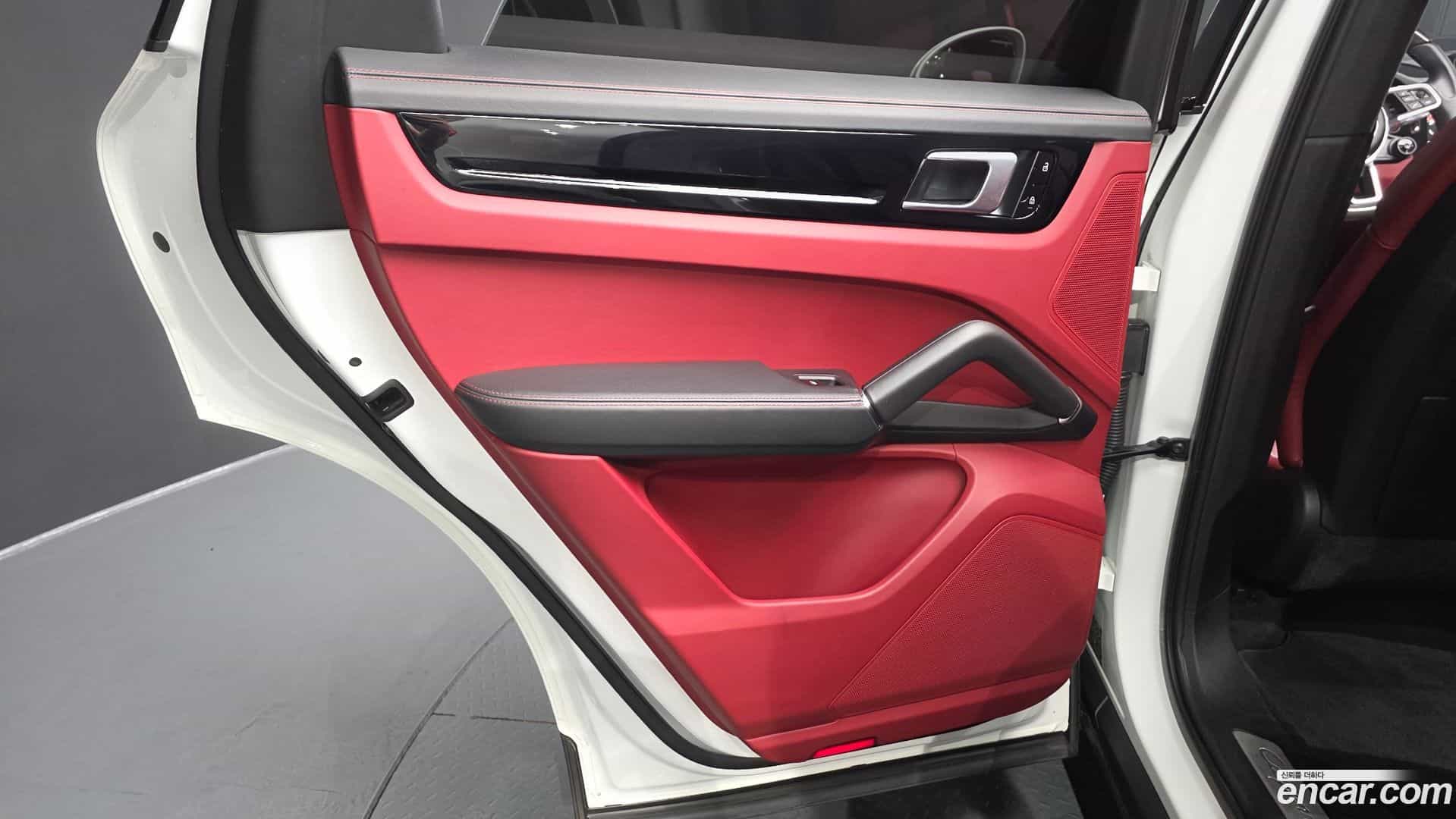 Cayenne Porsche 2019.2-INNER-035