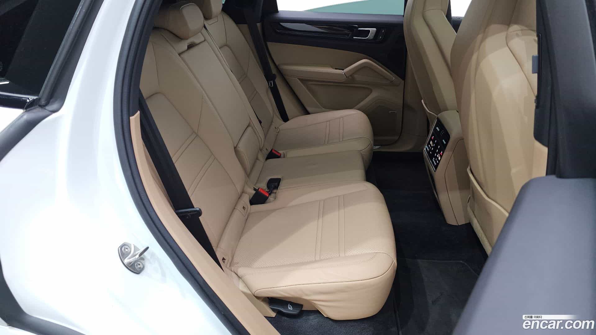 Cayenne Porsche 2022.4-OPTION-015