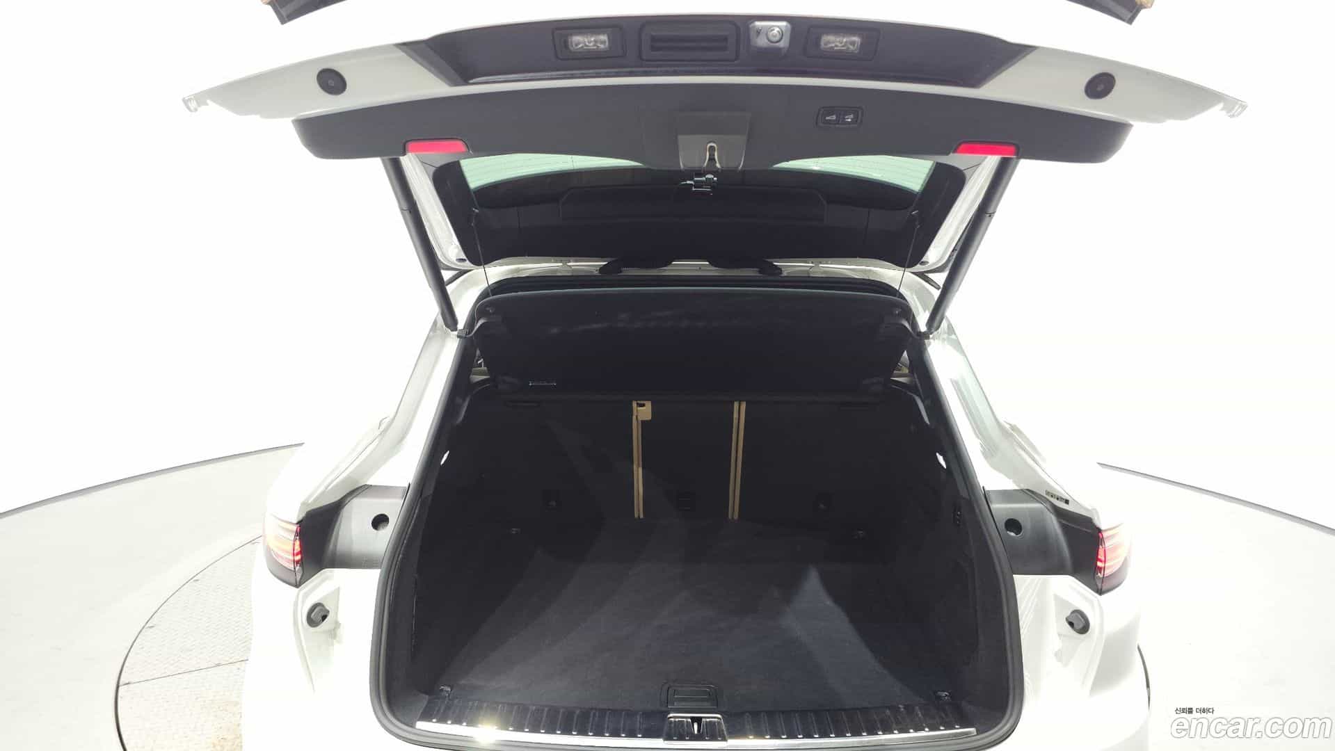 Cayenne Porsche 2022.4-OPTION-024