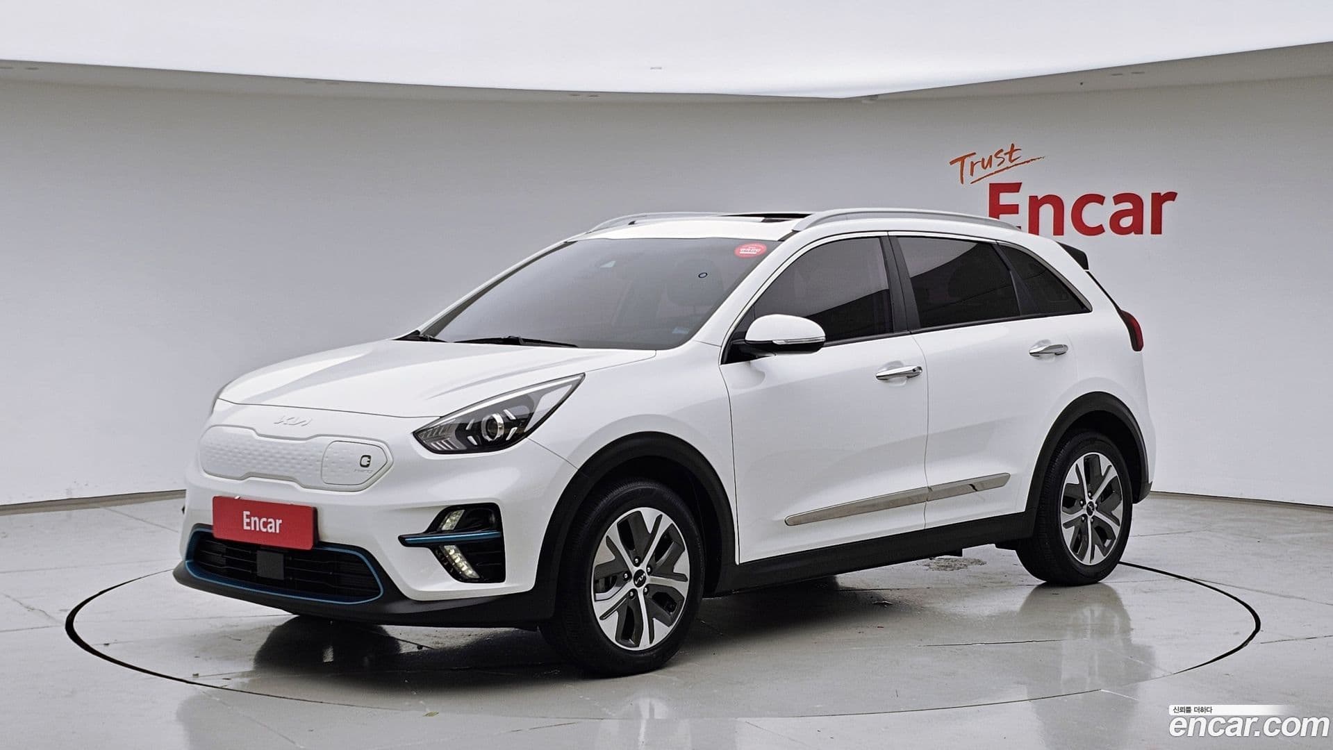 Main__Slider__Photo:Niro Kia 2021.6-0