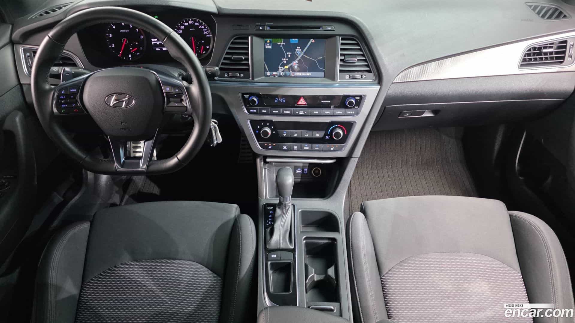 Sonata Hyundai 2015.9-INNER-007