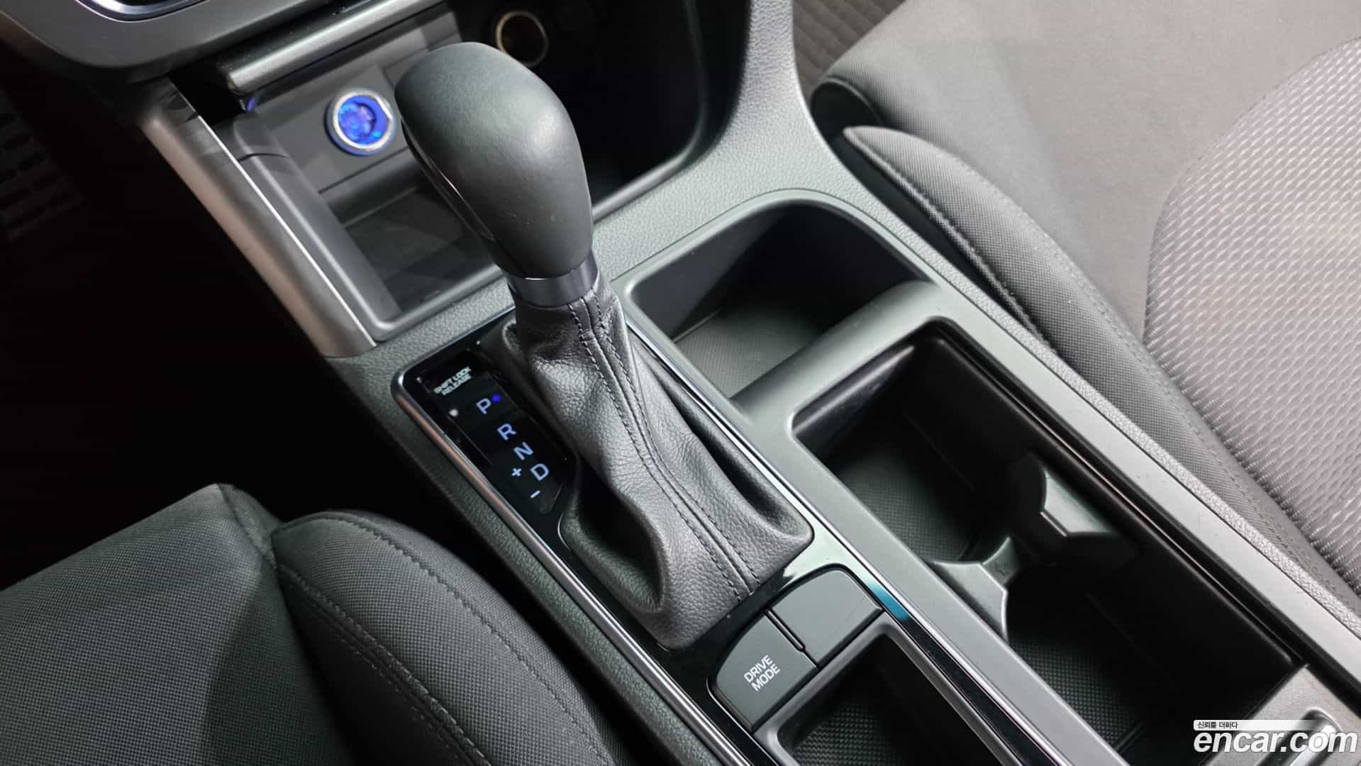 Sonata Hyundai 2015.9-INNER-009