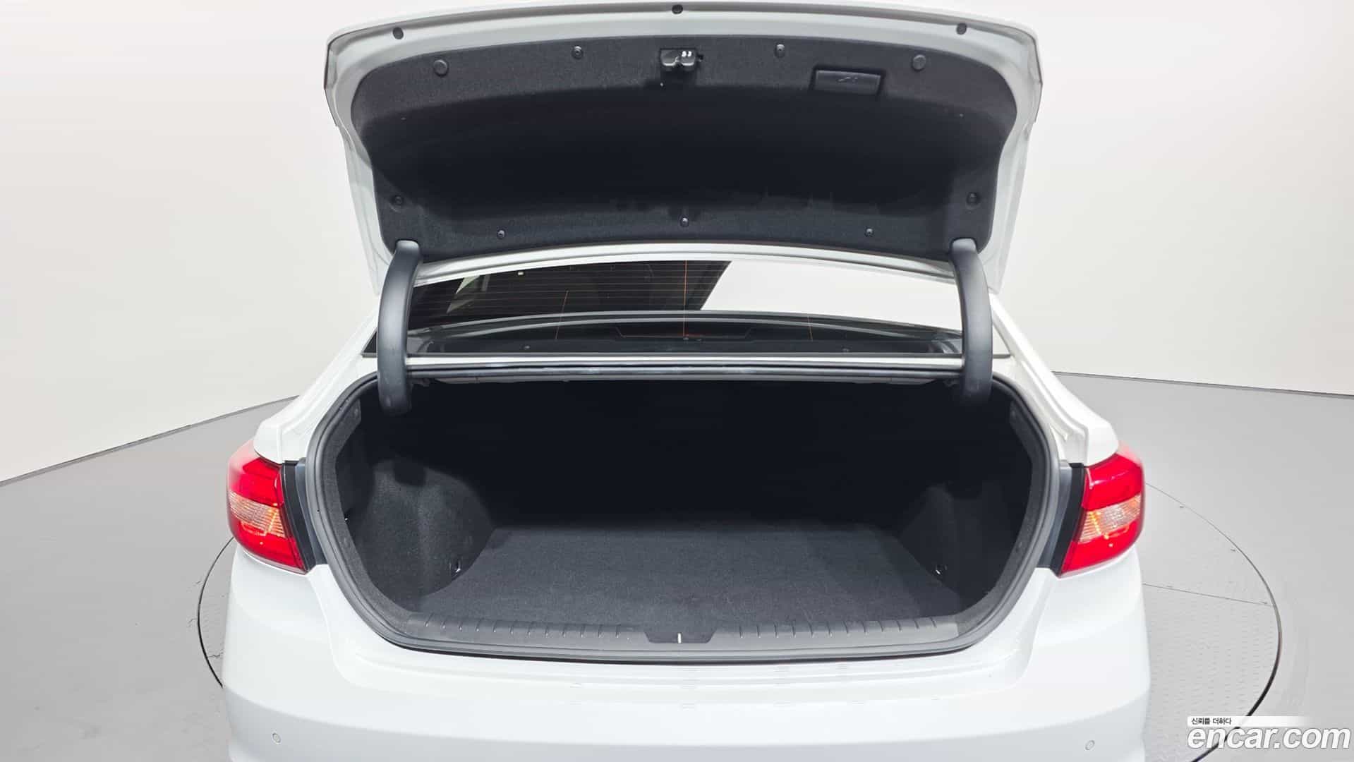 Sonata Hyundai 2015.9-OPTION-024
