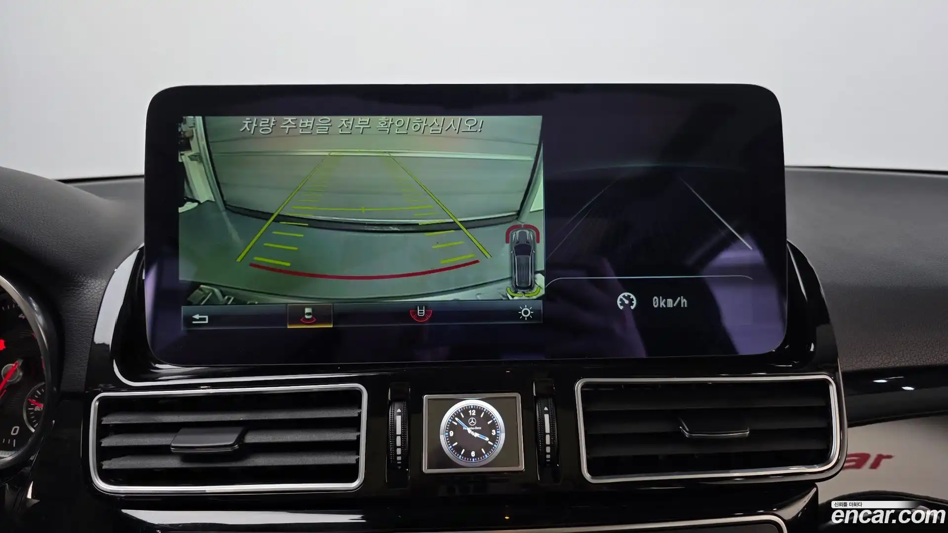 GLE-Class Mercedes-Benz 2016.4-OPTION-020