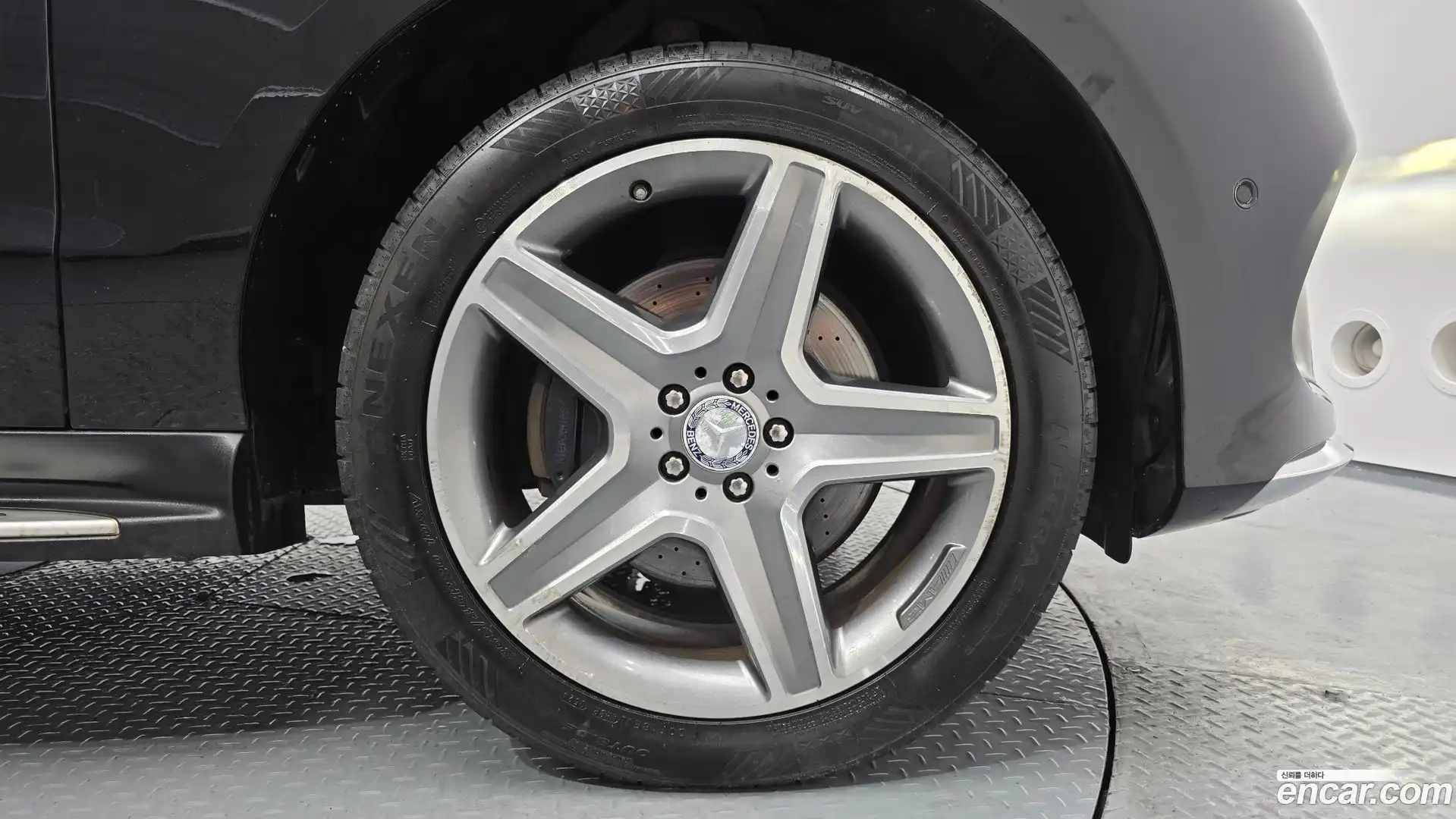 GLE-Class Mercedes-Benz 2016.4-OUTER-031