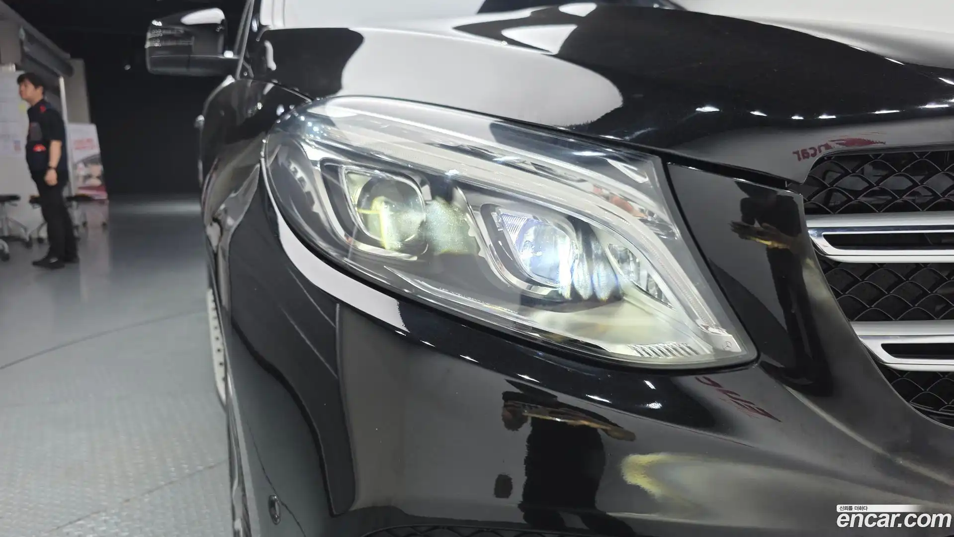 GLE-Class Mercedes-Benz 2016.4-OUTER-032