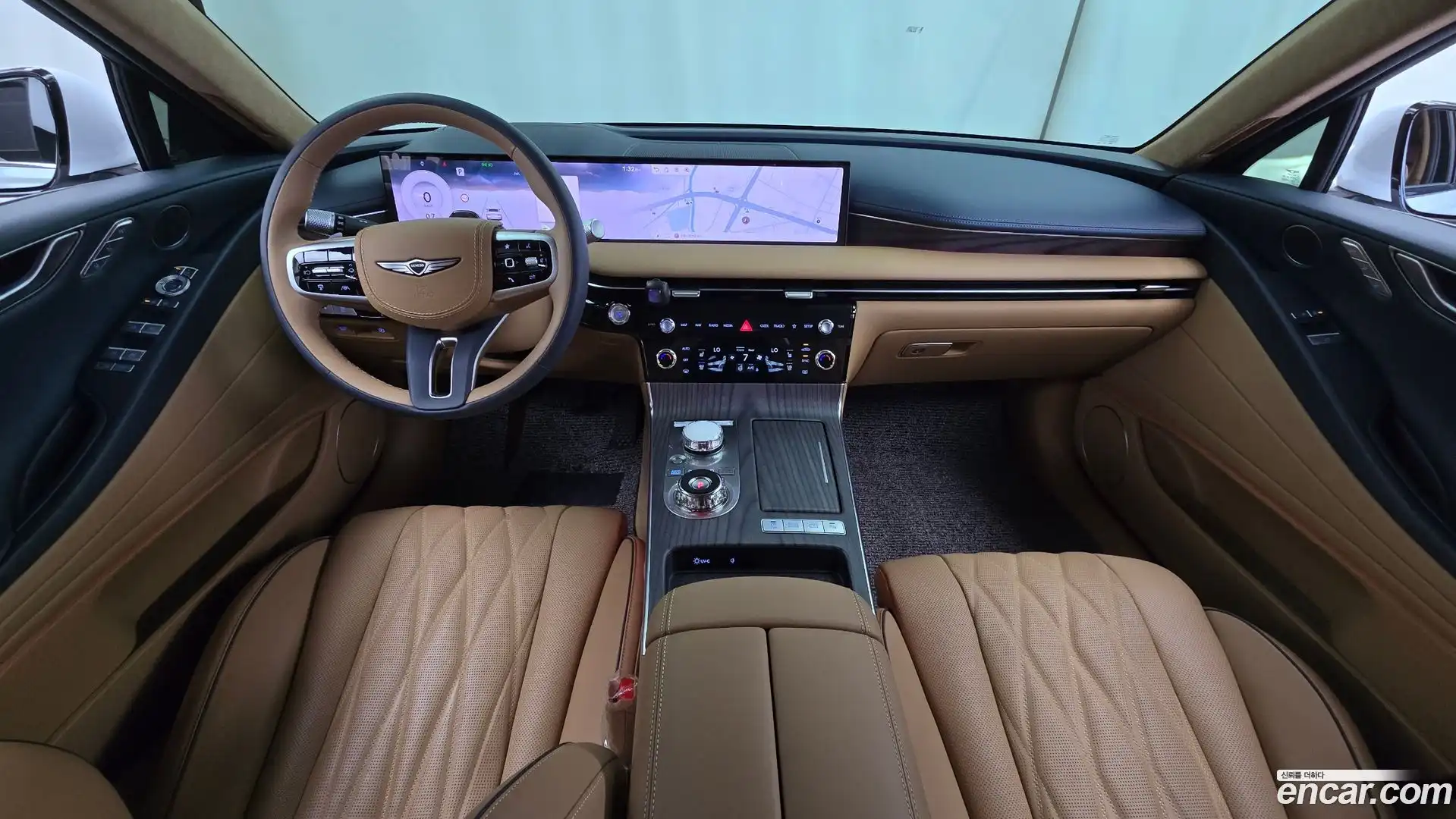 G80 Genesis 2025.1-INNER-007