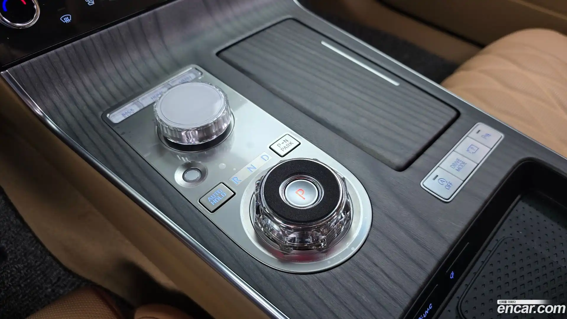 G80 Genesis 2025.1-INNER-009