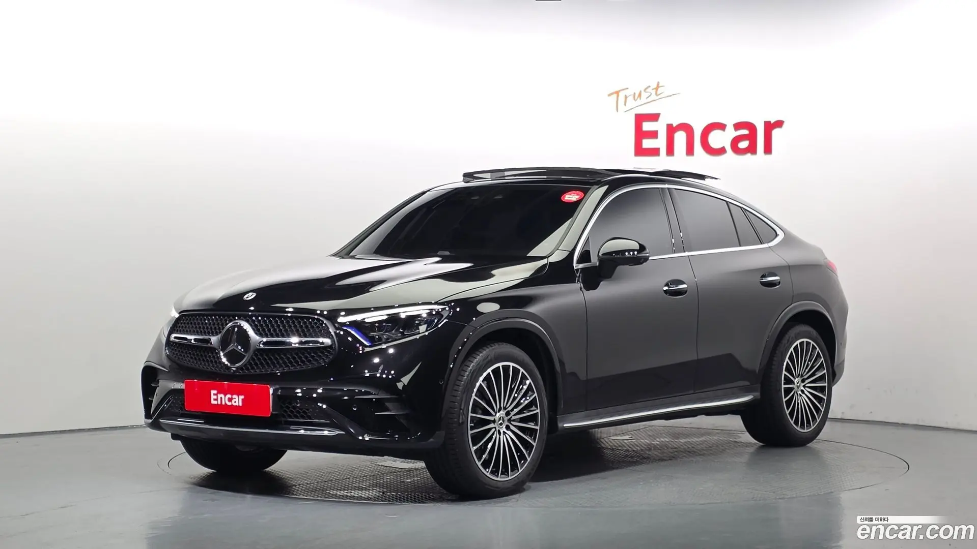 Main__Slider__Photo:GLC-Class Mercedes-Benz 2025.2-0