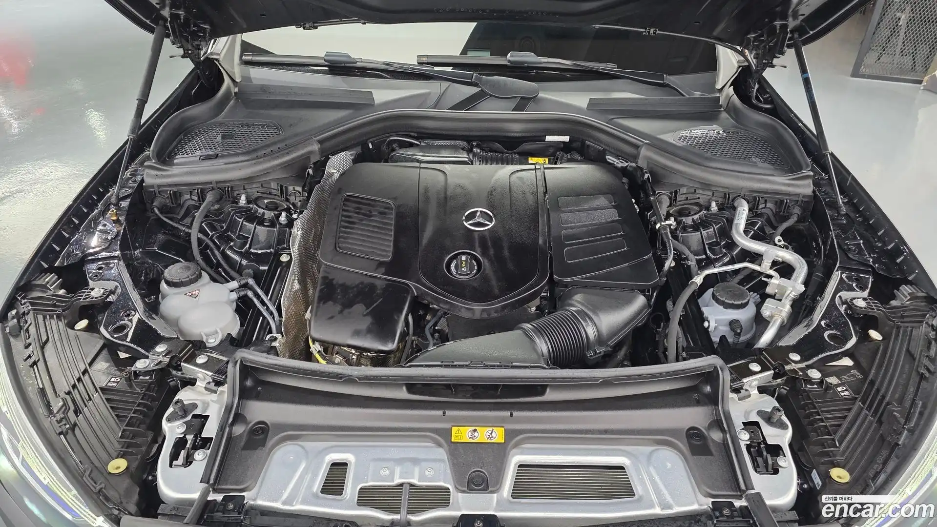 GLC-Class Mercedes-Benz 2025.2-OUTER-006