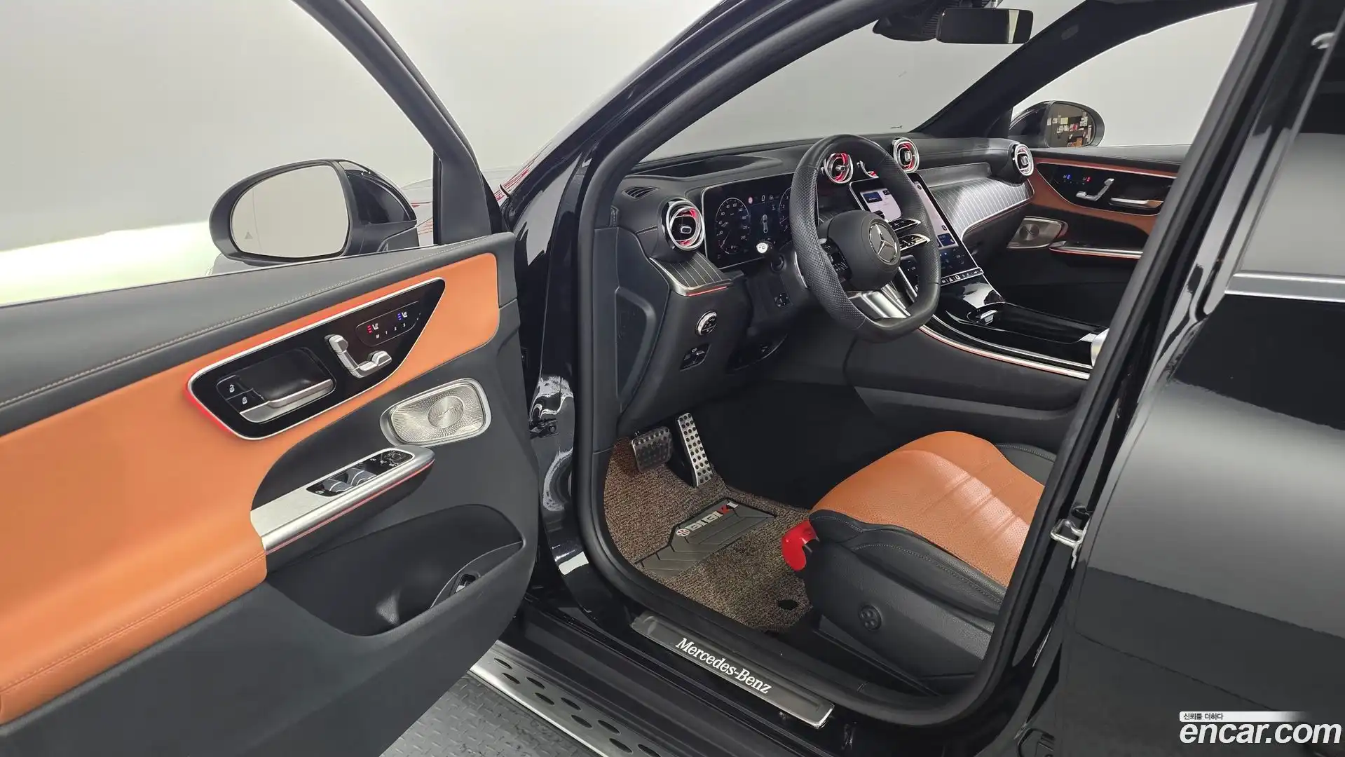 GLC-Class Mercedes-Benz 2025.2-INNER-010