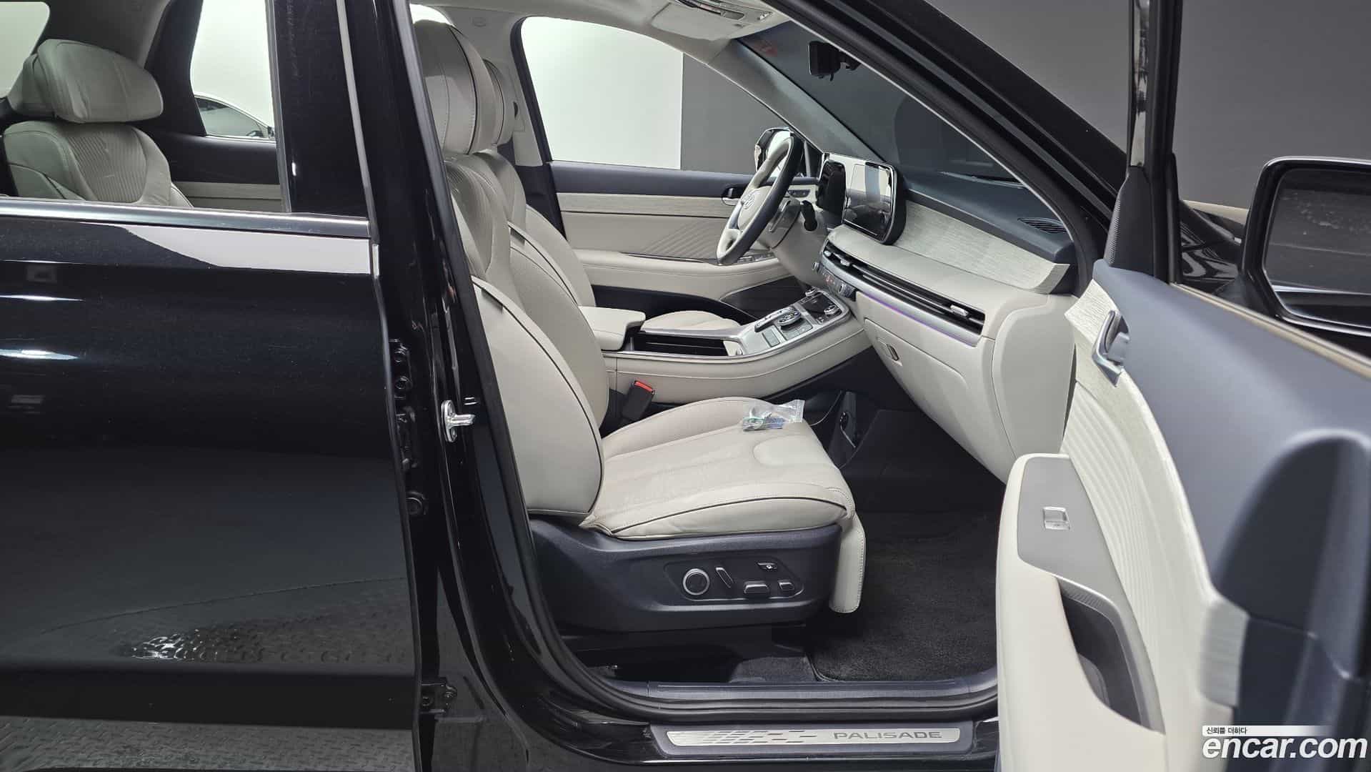 Palisade Hyundai 2023.3-INNER-036