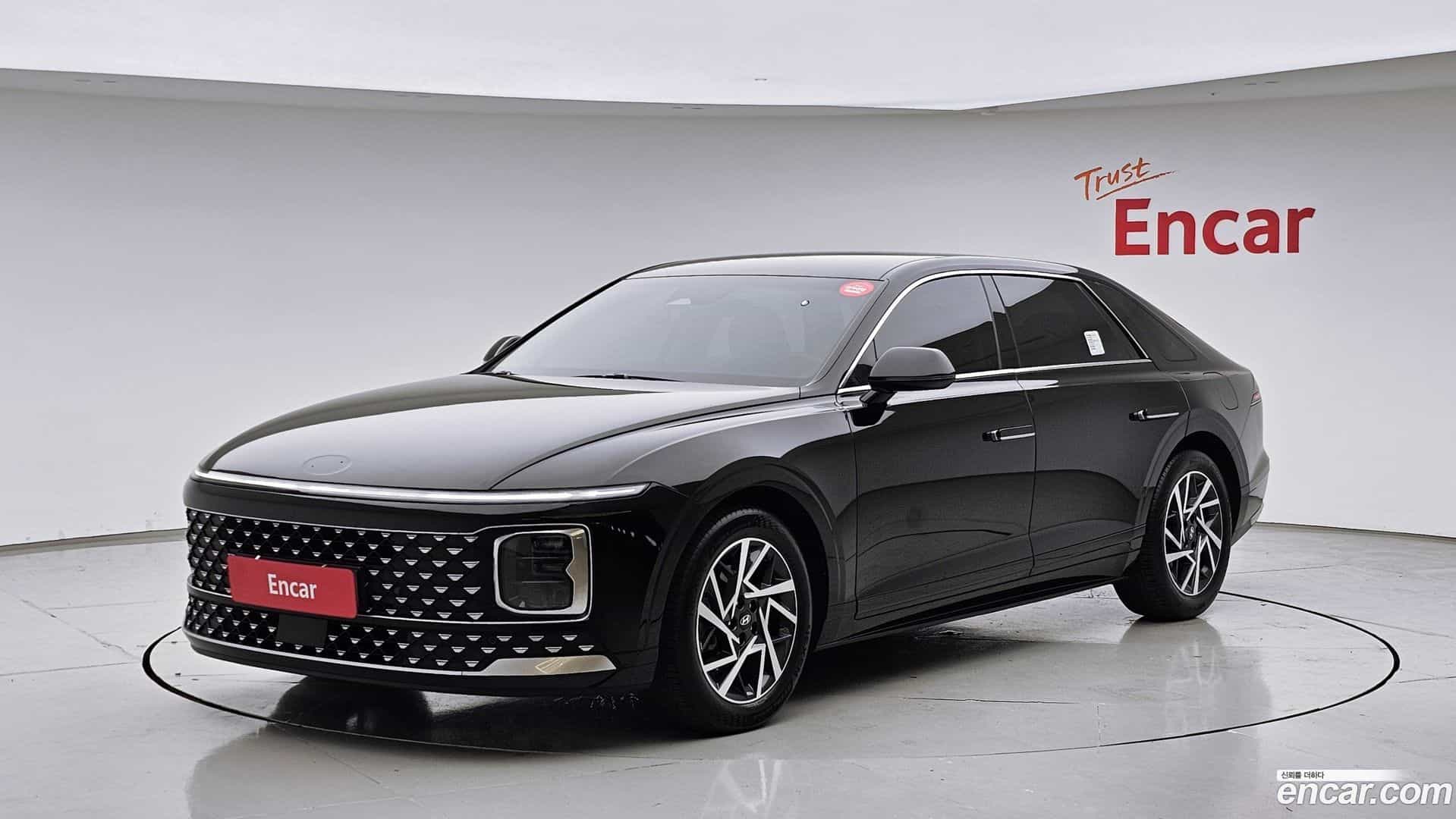 Grandeur Hyundai 2023.7-OUTER-001