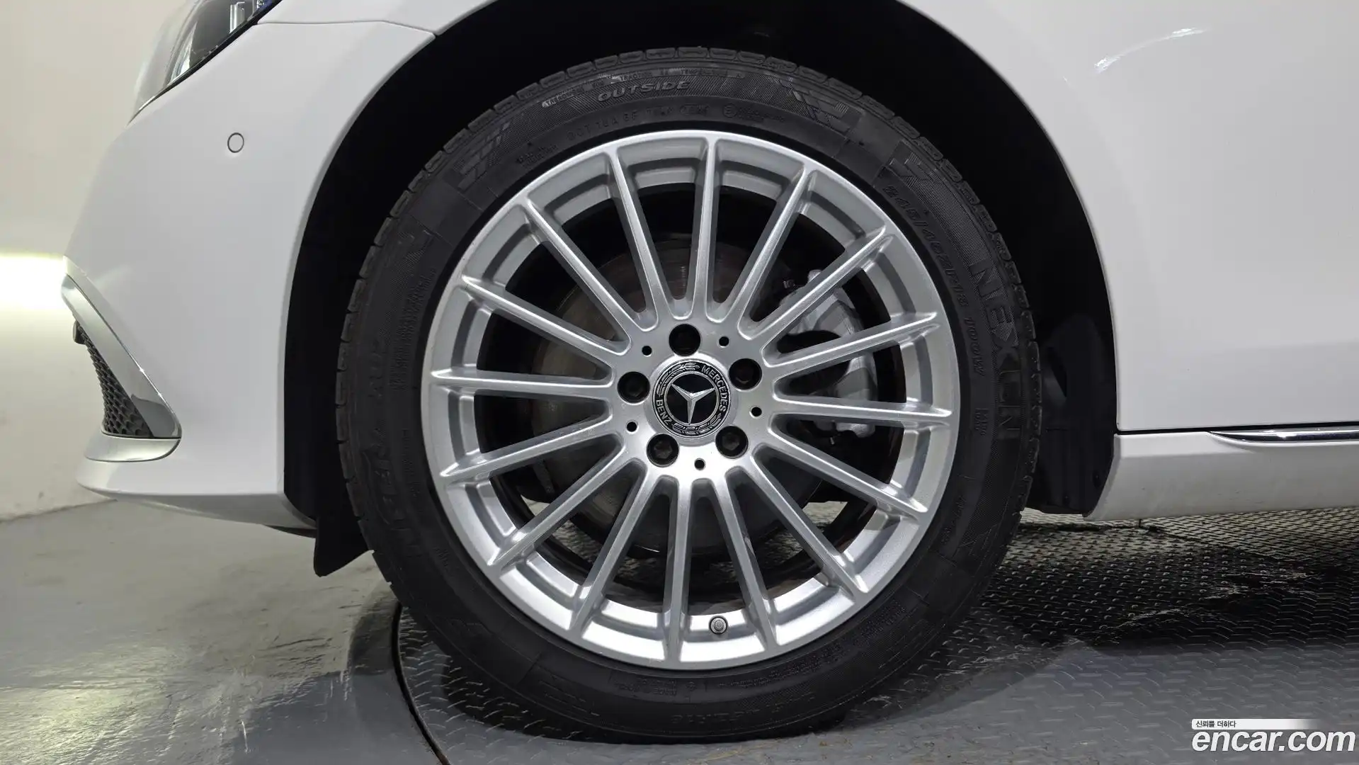 E-Class Mercedes-Benz 2021.6-OUTER-005