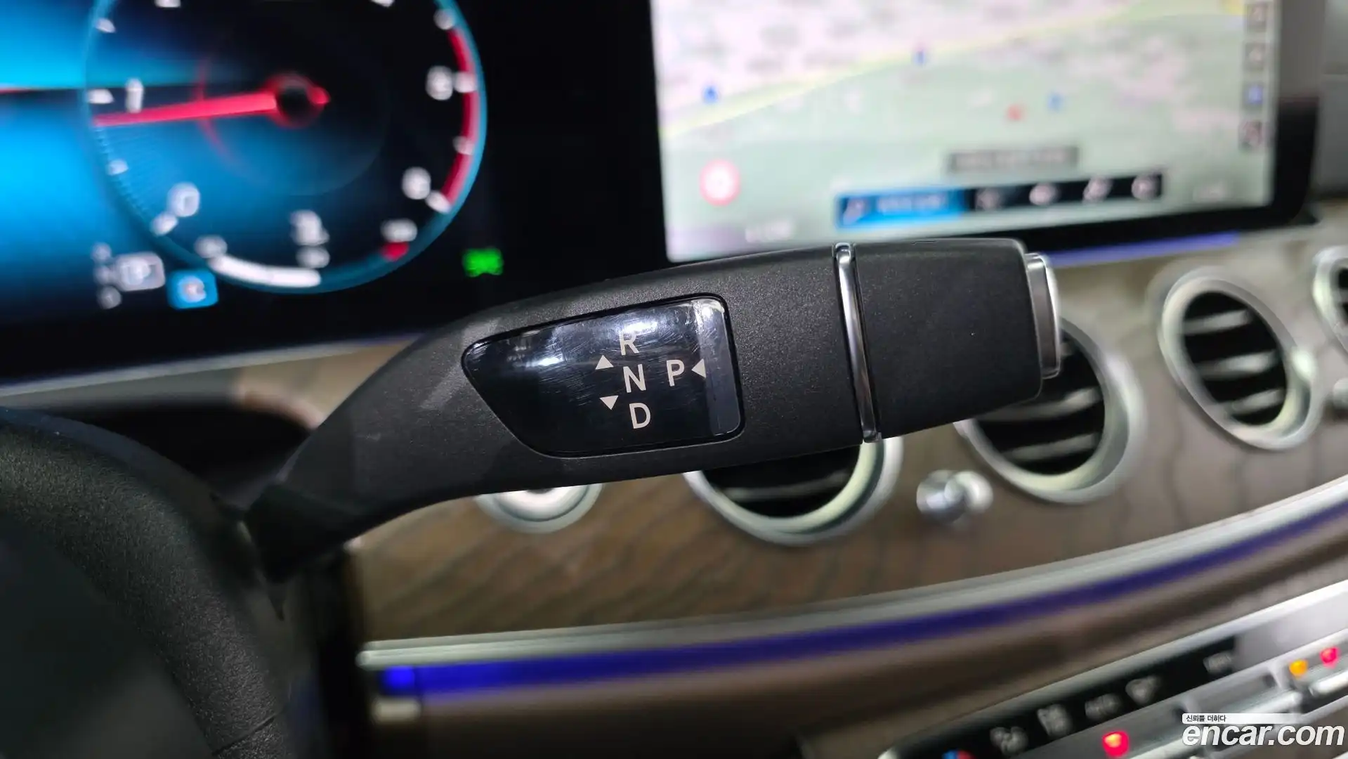 E-Class Mercedes-Benz 2021.6-INNER-009